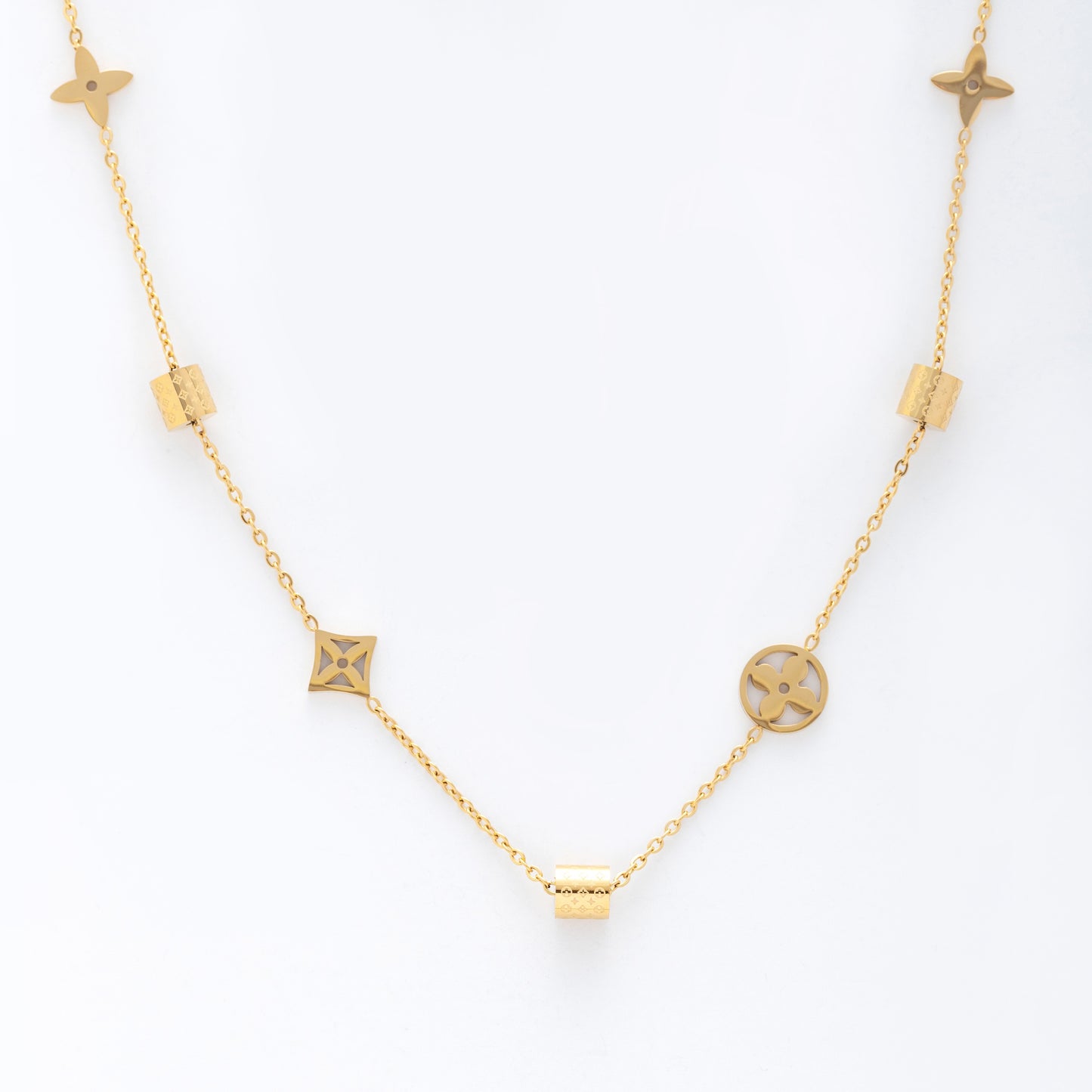 Elegant Four Leafe Clover Gold Charm Necklace