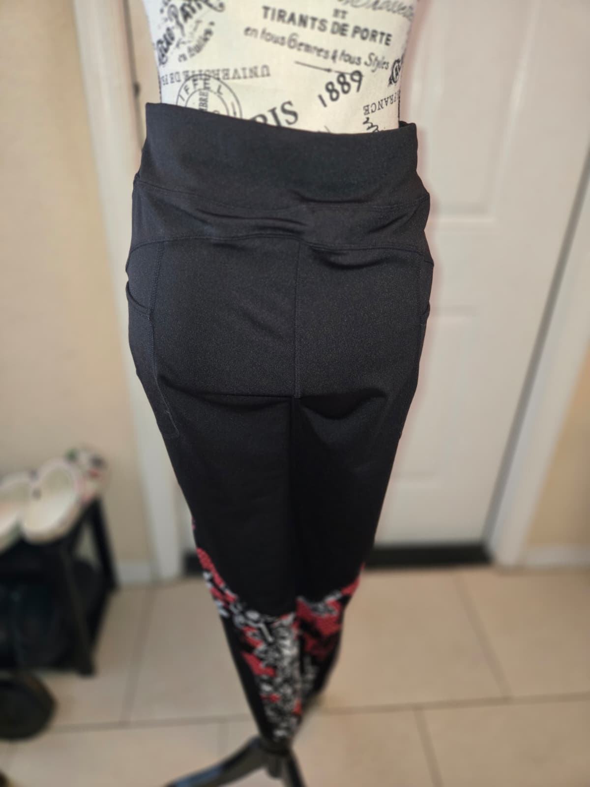 PopFit Performance Leggings – Size Large | Never Worn