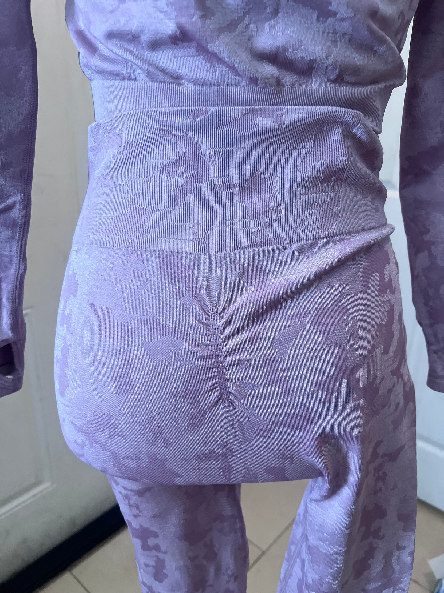 Never Worn Scrunch Compression Workout Set – Lavender – Size Large