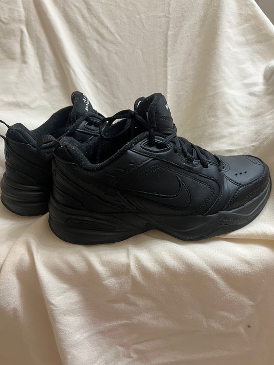 Nike Monarch Men's Sneakers