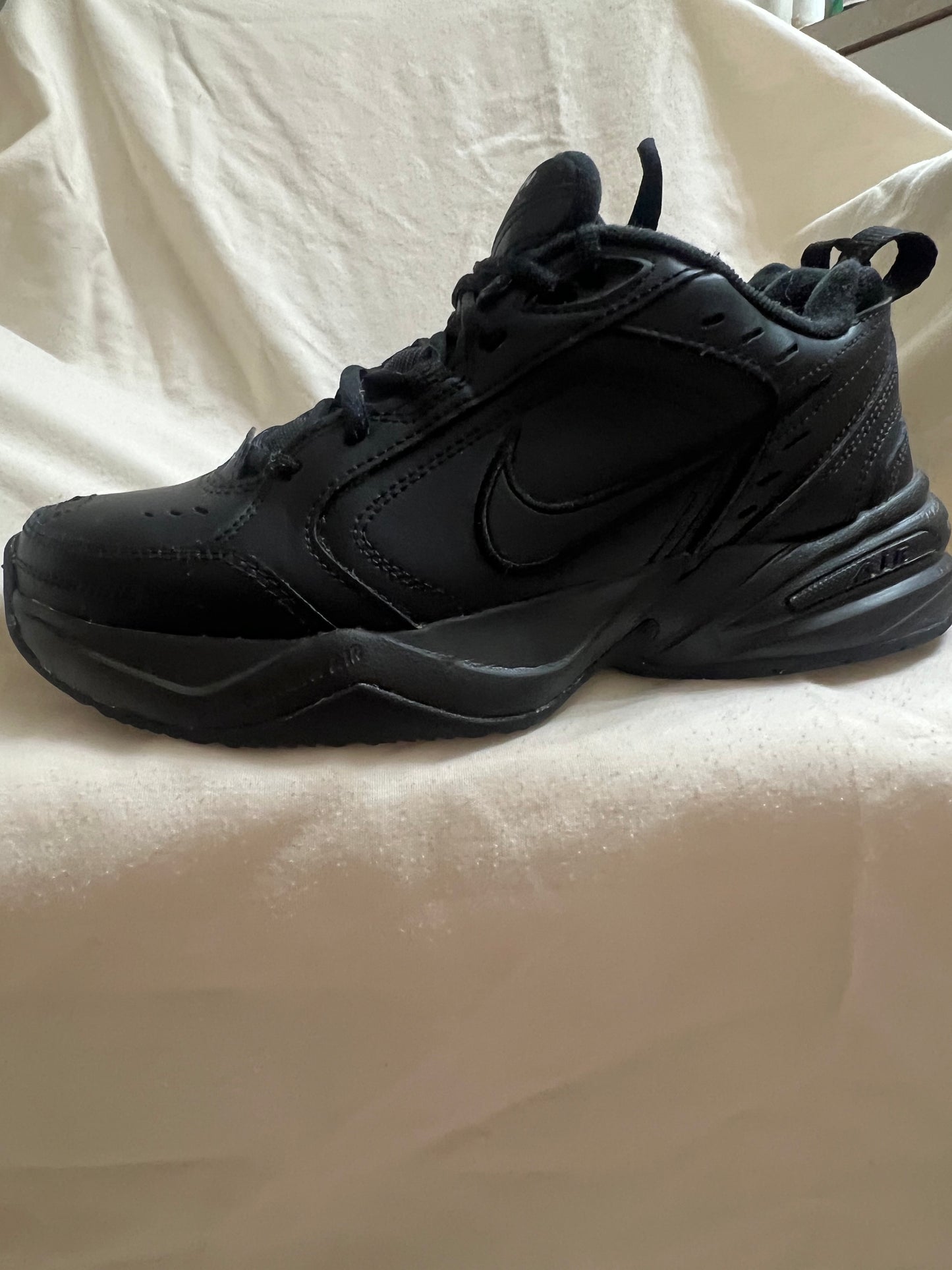 Nike Monarch Men's Sneakers