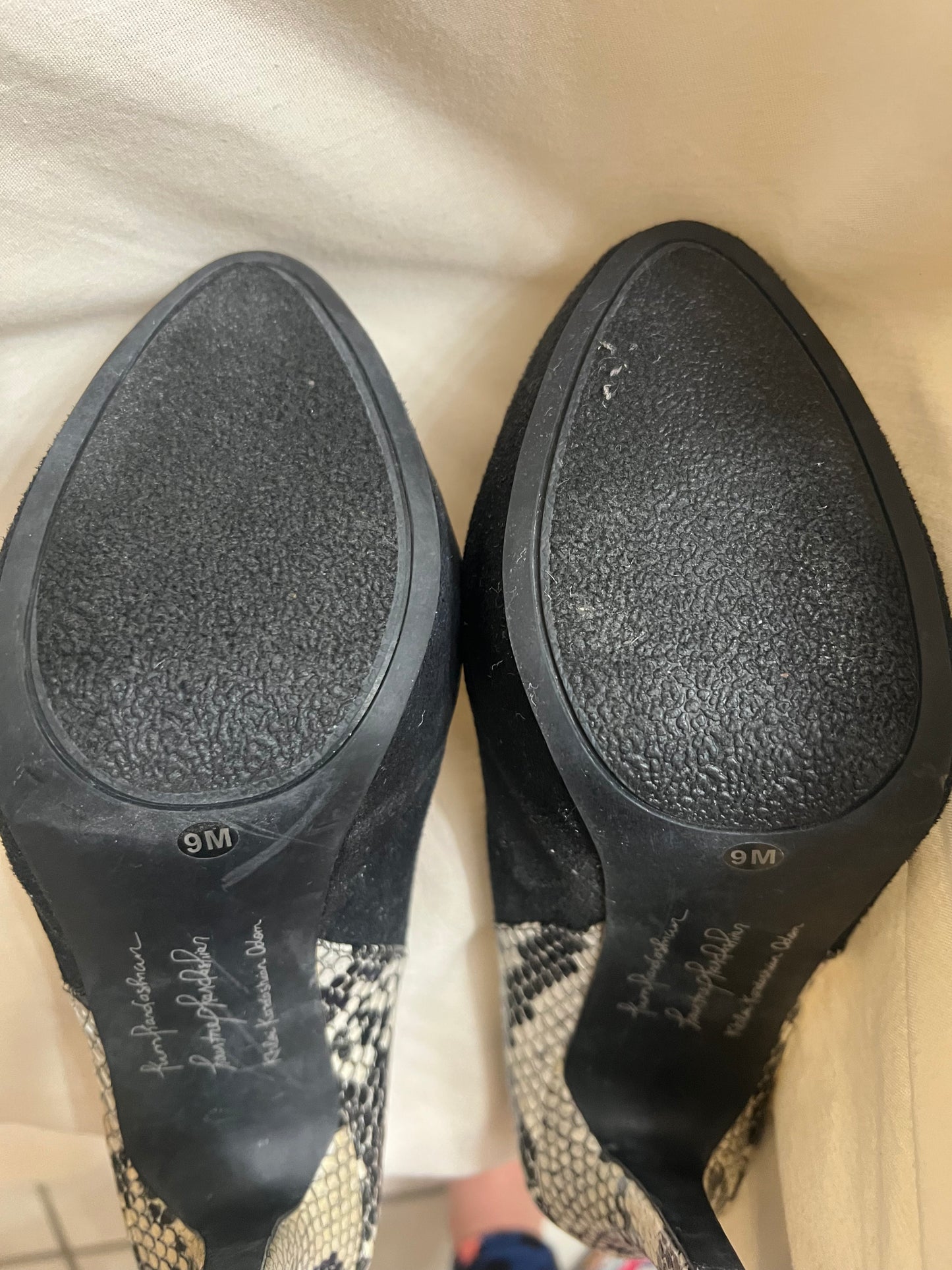 Vintage Black/Snakeskin Pumps