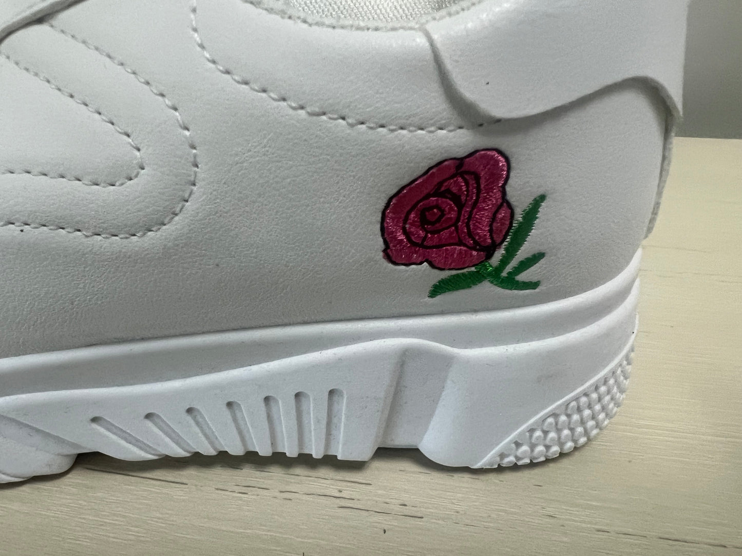 White Women's Sneakers with Pink Rose