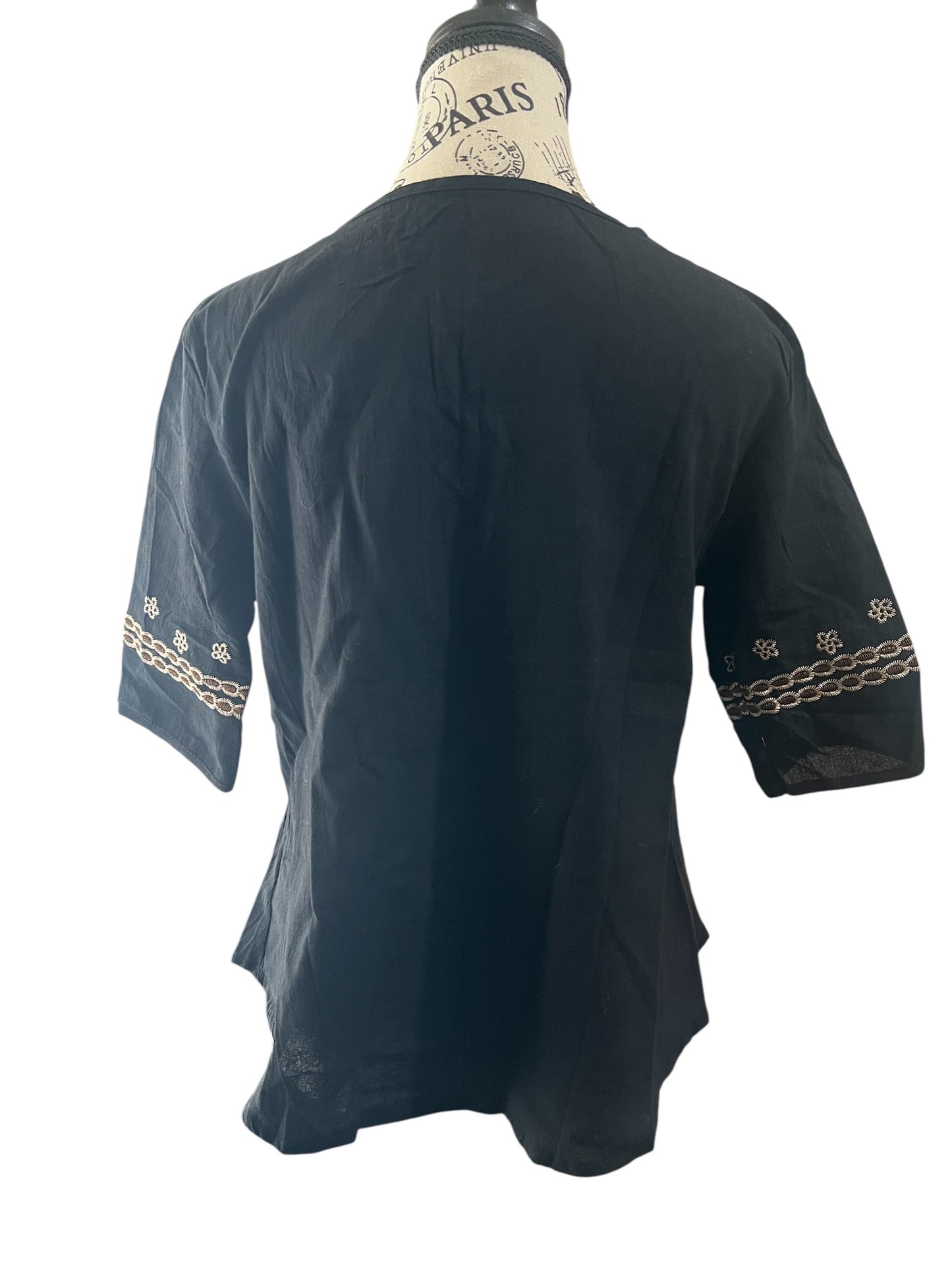 Embroidered Short Sleeve Top-Size Medium