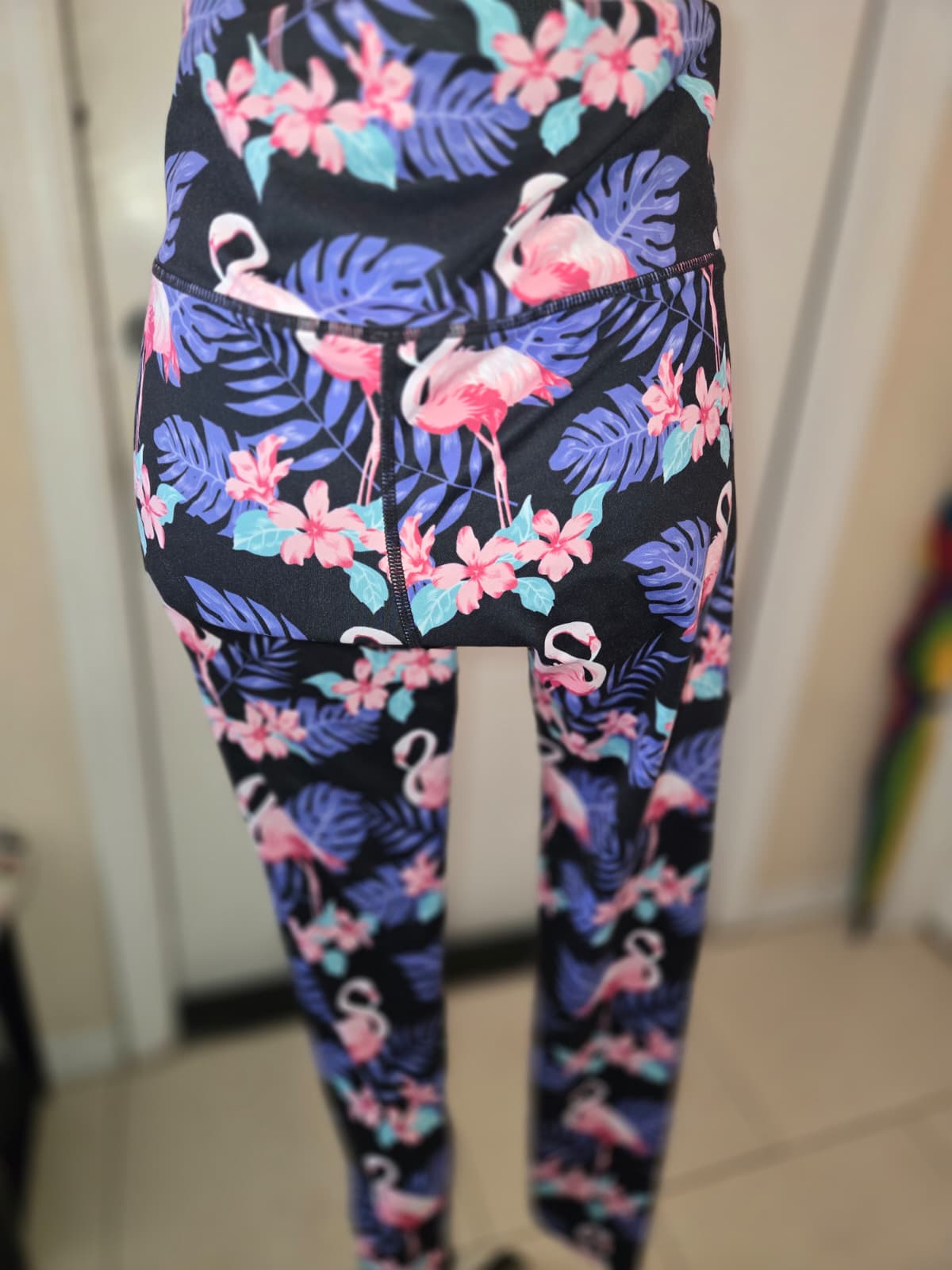 Flamingo Tropical Print Leggings – Size Medium | NWOT