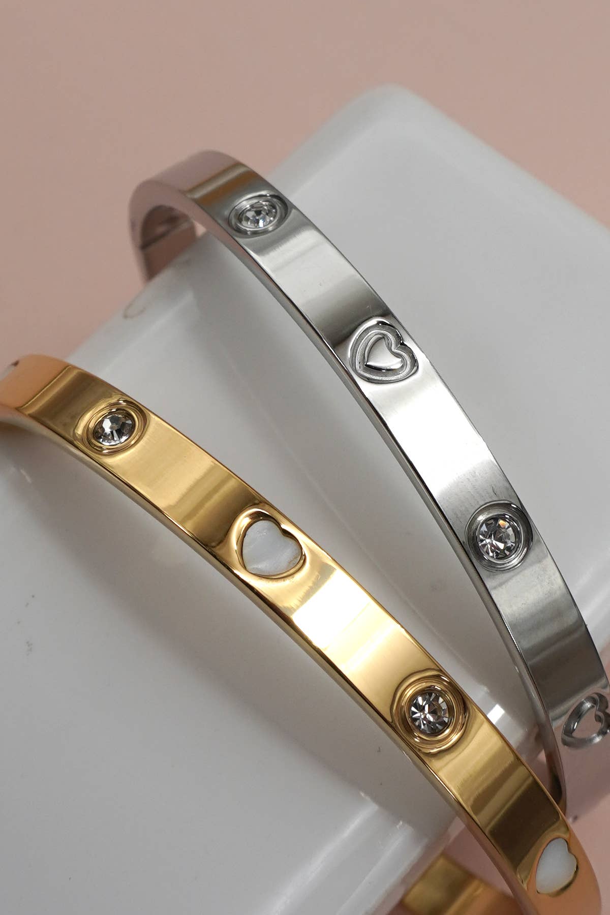 18K NON-TARNISH WATERPROOF STAINLESS STEEL BANGLE WITH HEART