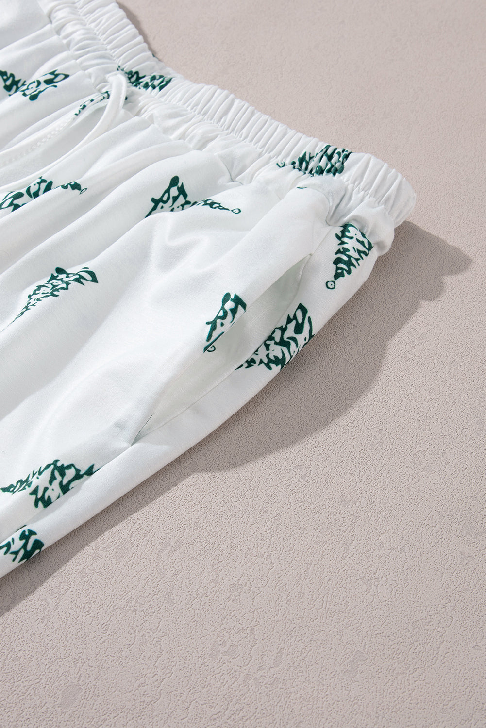 Christmas Tree Print Tee and Pants Lounge Set
