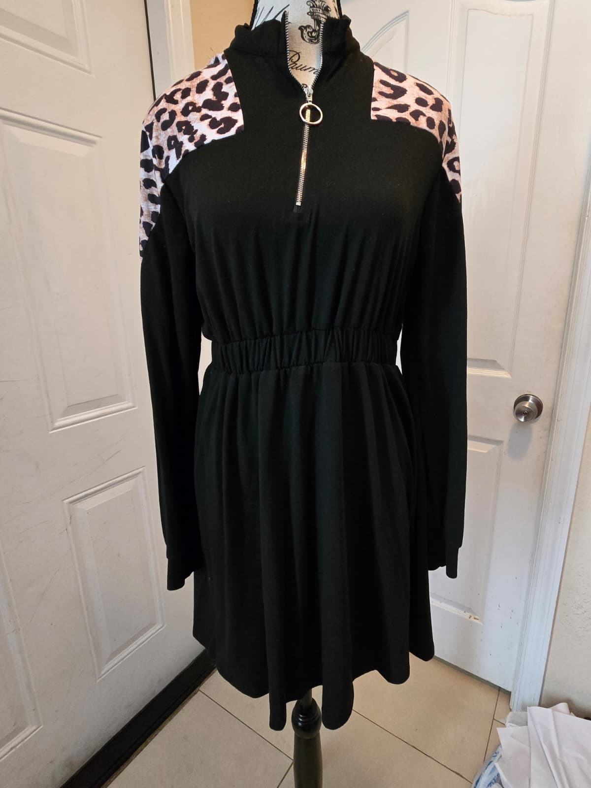 Black Zip‑Front Dress with Leopard Detail – Shein Size Medium – Queen Bee's Resale & Thrift Shop