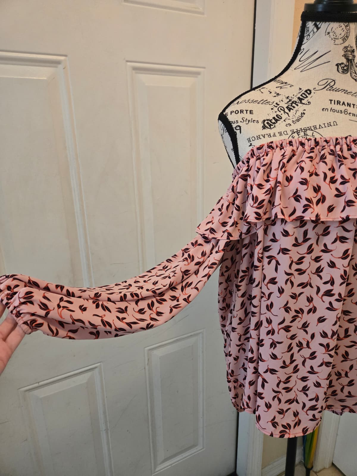 Ann Taylor Petite Off‑The‑Shoulder Ruffle Top – Petite Medium