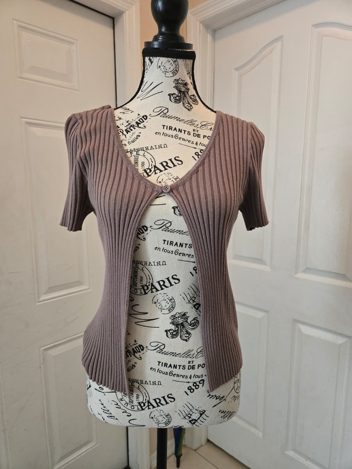 Shein Ribbed Knit Short Sleeve Button Front Cardigan Top – Size Large (Taupe)