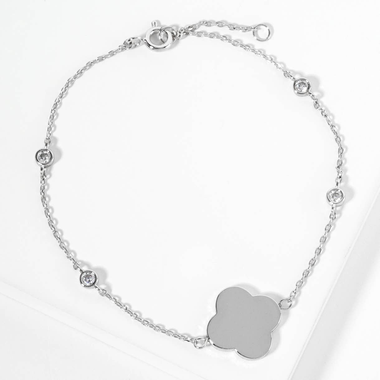 Gold Dipped Quatrefoil Charm Accent Bezel Link Chain Bracelet