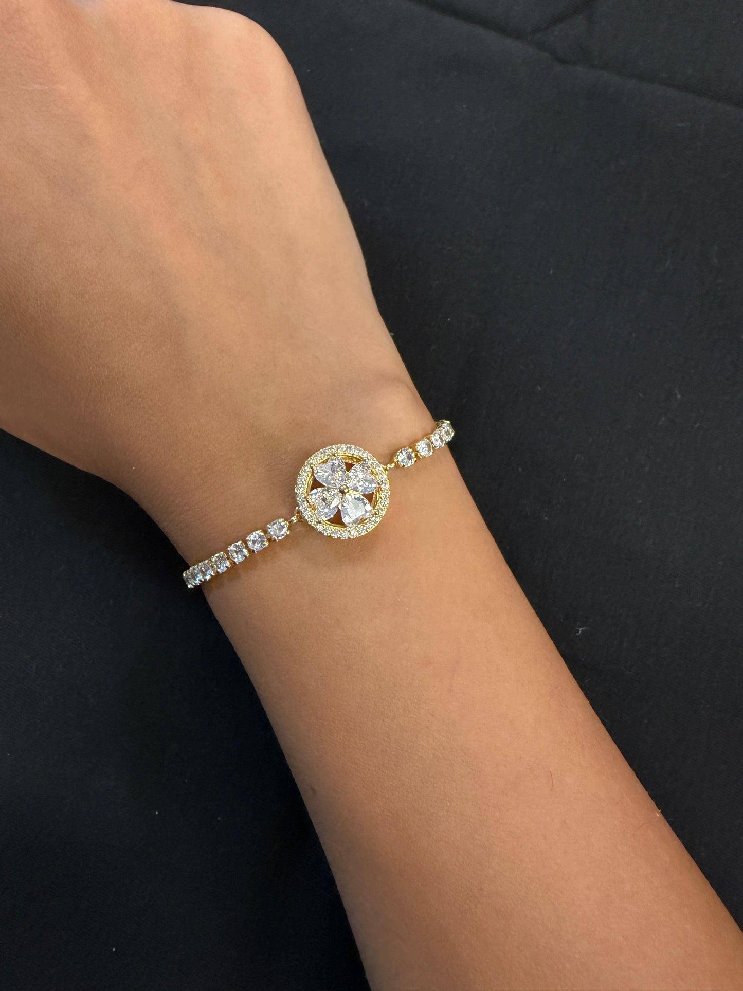 Rotating Spinner Halo Crystal Bracelet – Tennis Style