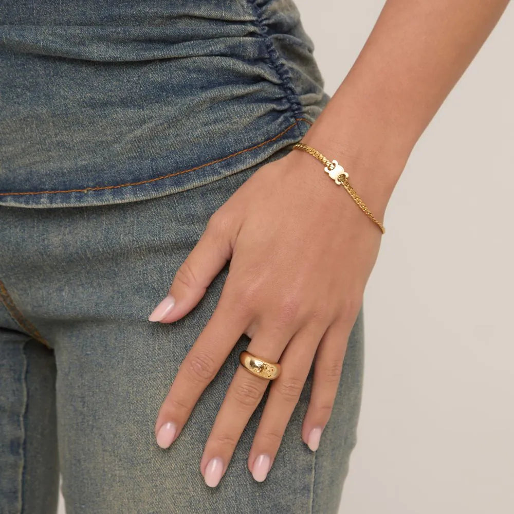 Logo Detail Chain Bracelet In Gold