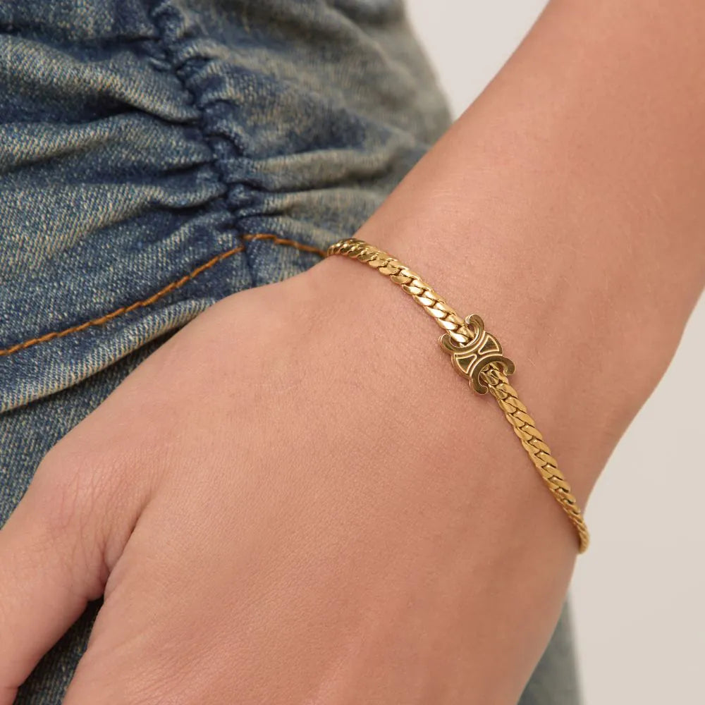 Logo Detail Chain Bracelet In Gold