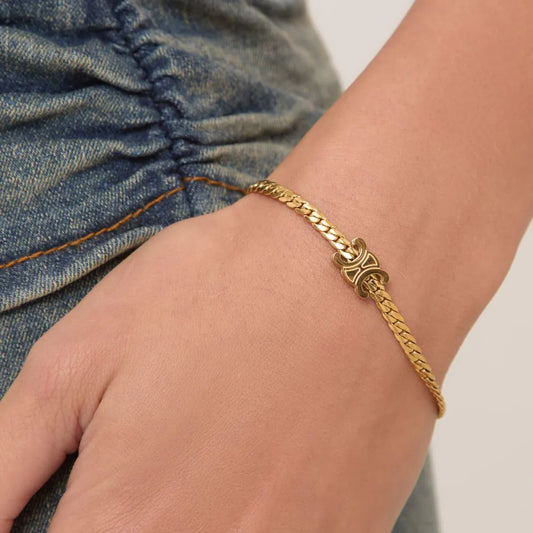Logo Detail Chain Bracelet In Gold