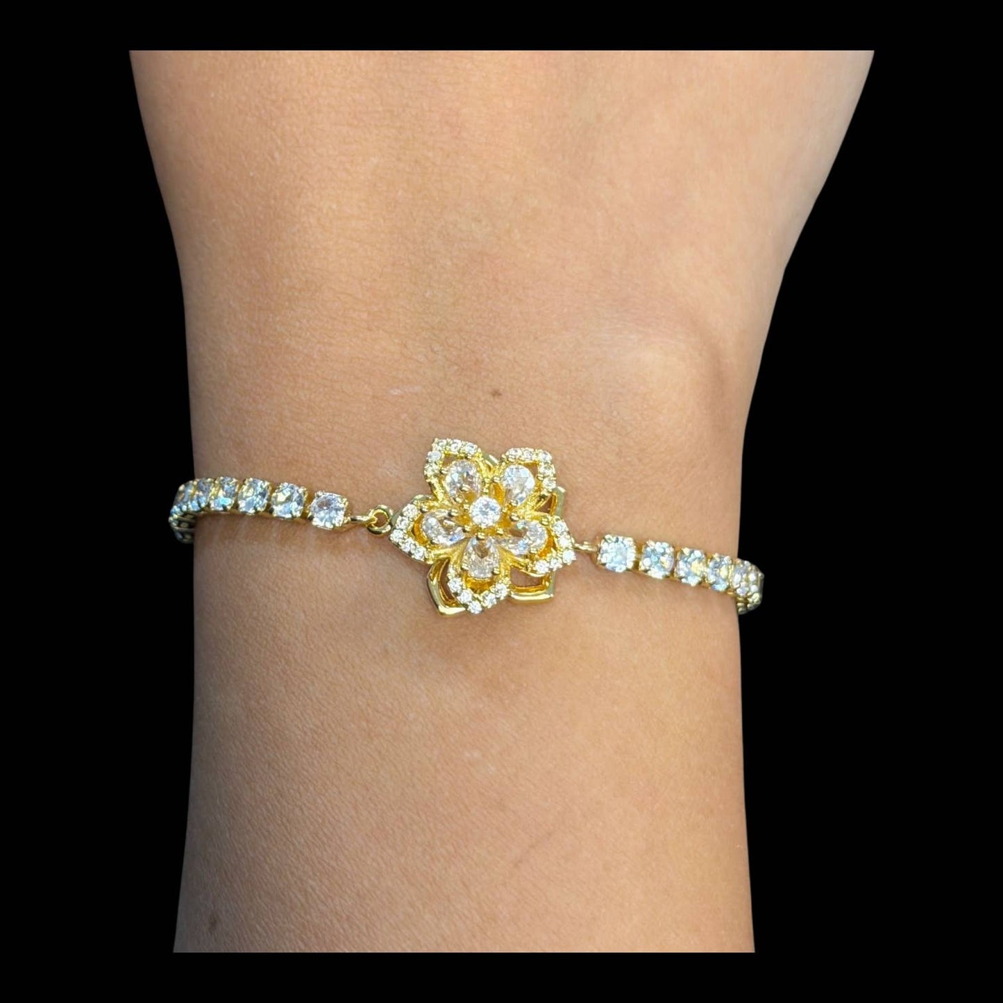 Rotating Spinner Snowflake Bracelet – Crystal