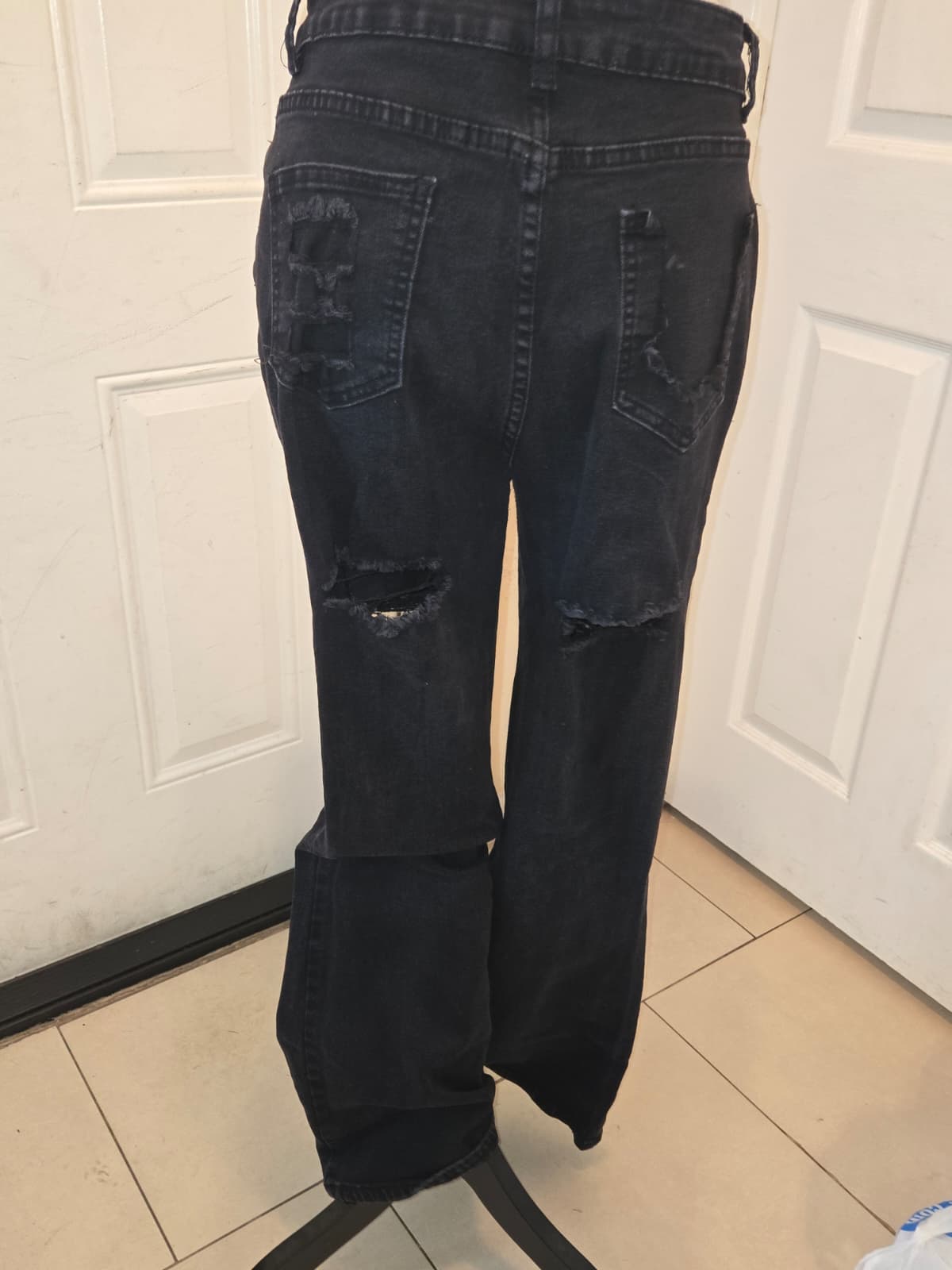 SHEIN Distressed Bootcut Jeans – Size Large – Great Condition