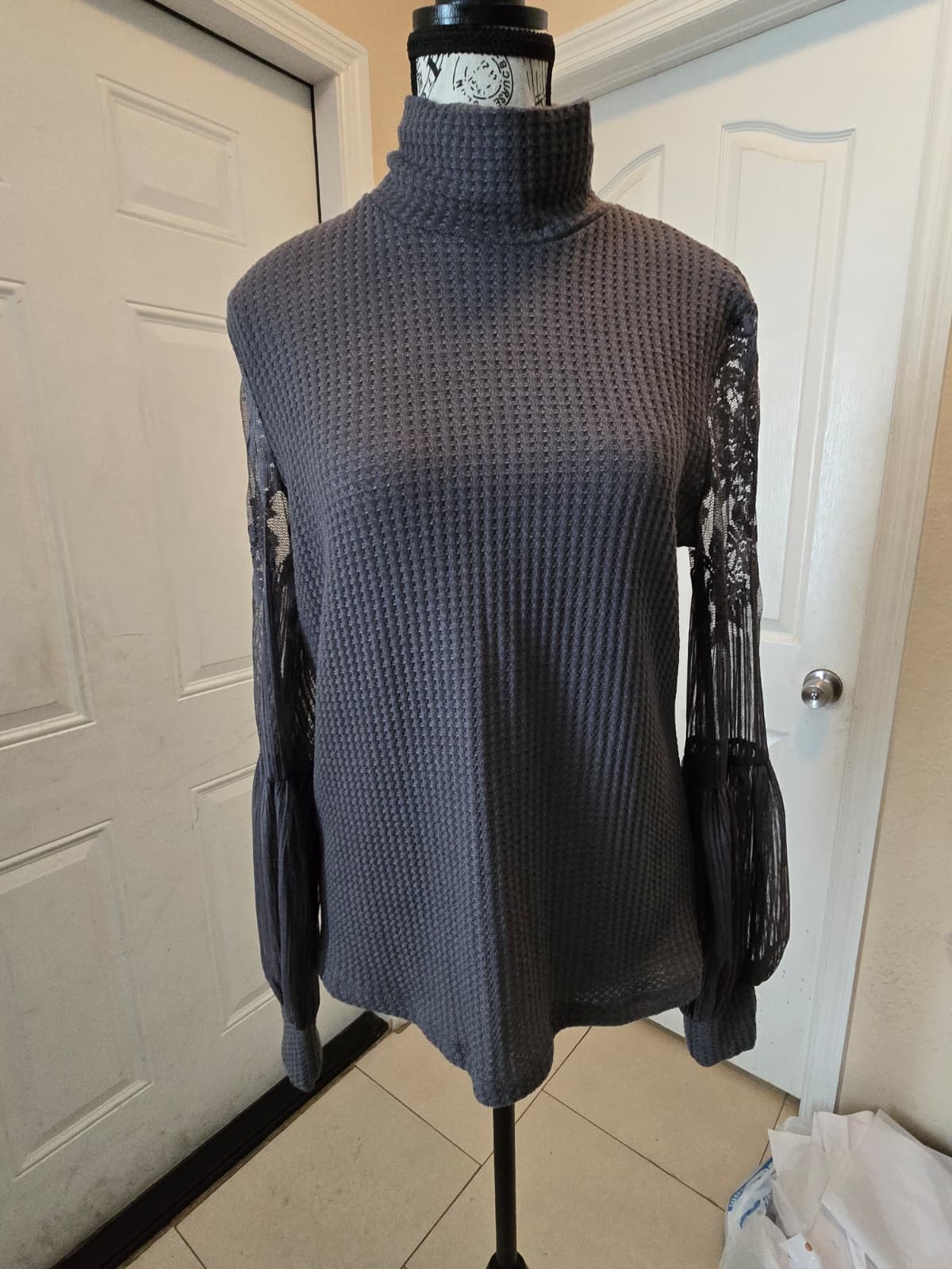 SHEIN Lace‑Sleeve Waffle Knit Top – Size Medium
