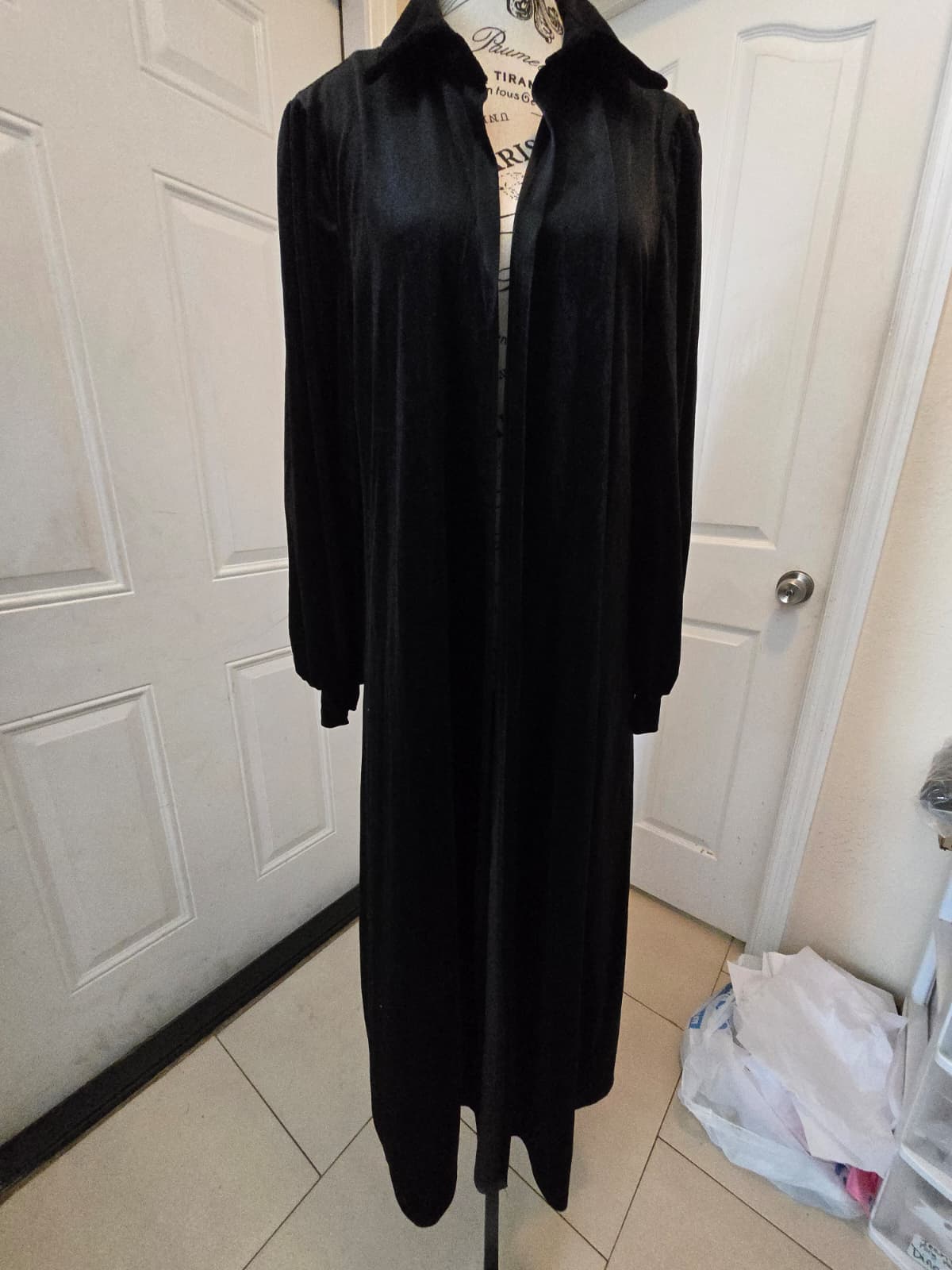 ChicMe Long Black Crushed‑Velvet Coat – Size Large