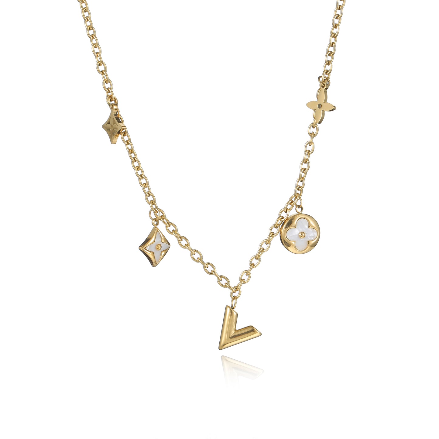 Iconic Clover Pendant Bold Chain Necklace