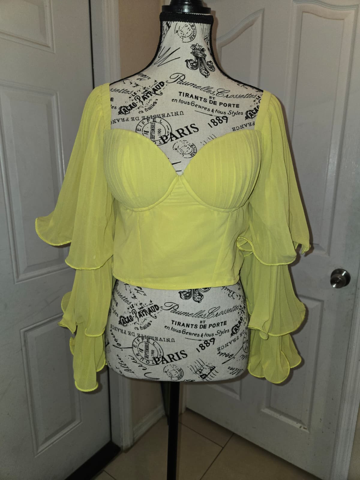 SHEIN Lemon Yellow Crop Top – Size Large – Never Worn