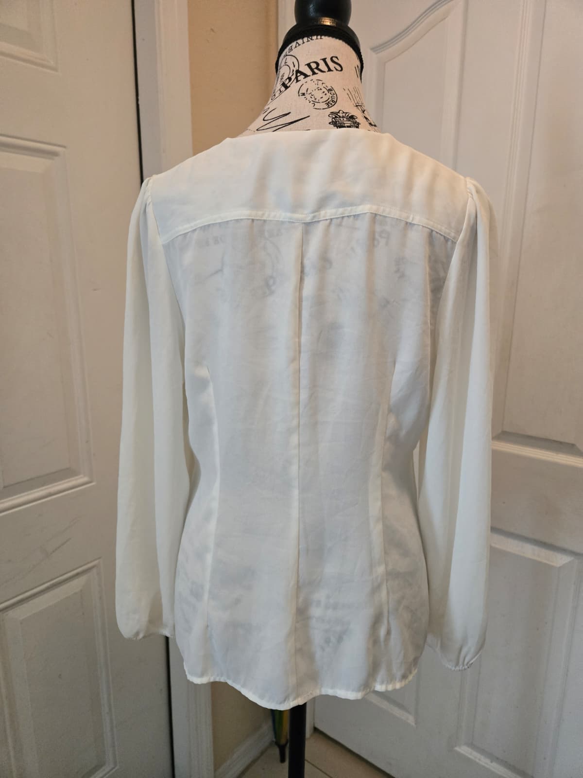 Monroe & Main Zip Front Ruffle Blouse – Size Small