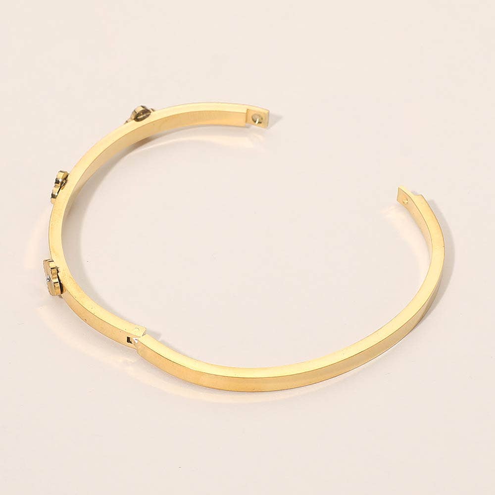 Stainless Steel Center Quatrefoil Station Hinged Bangle Bracelet
