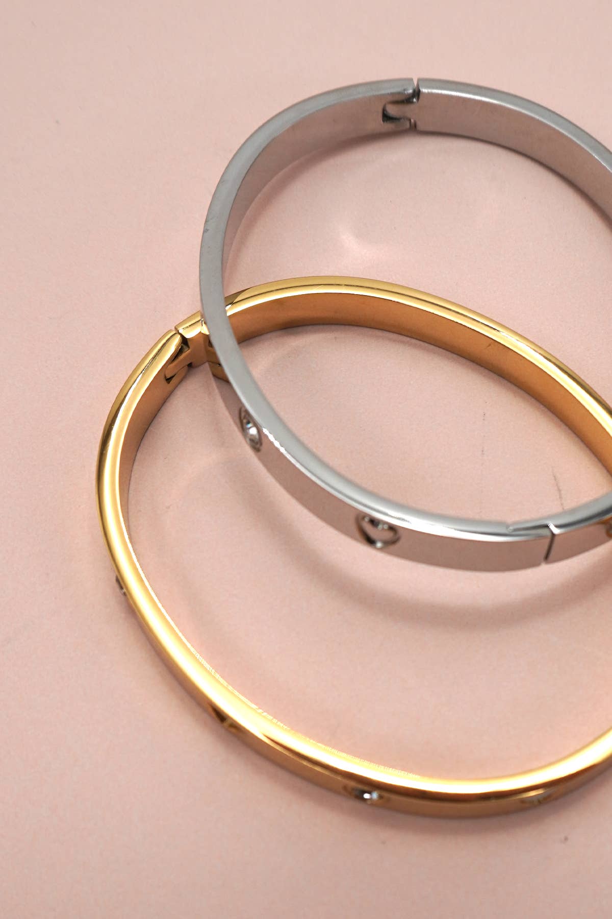 18K NON-TARNISH WATERPROOF STAINLESS STEEL BANGLE WITH HEART