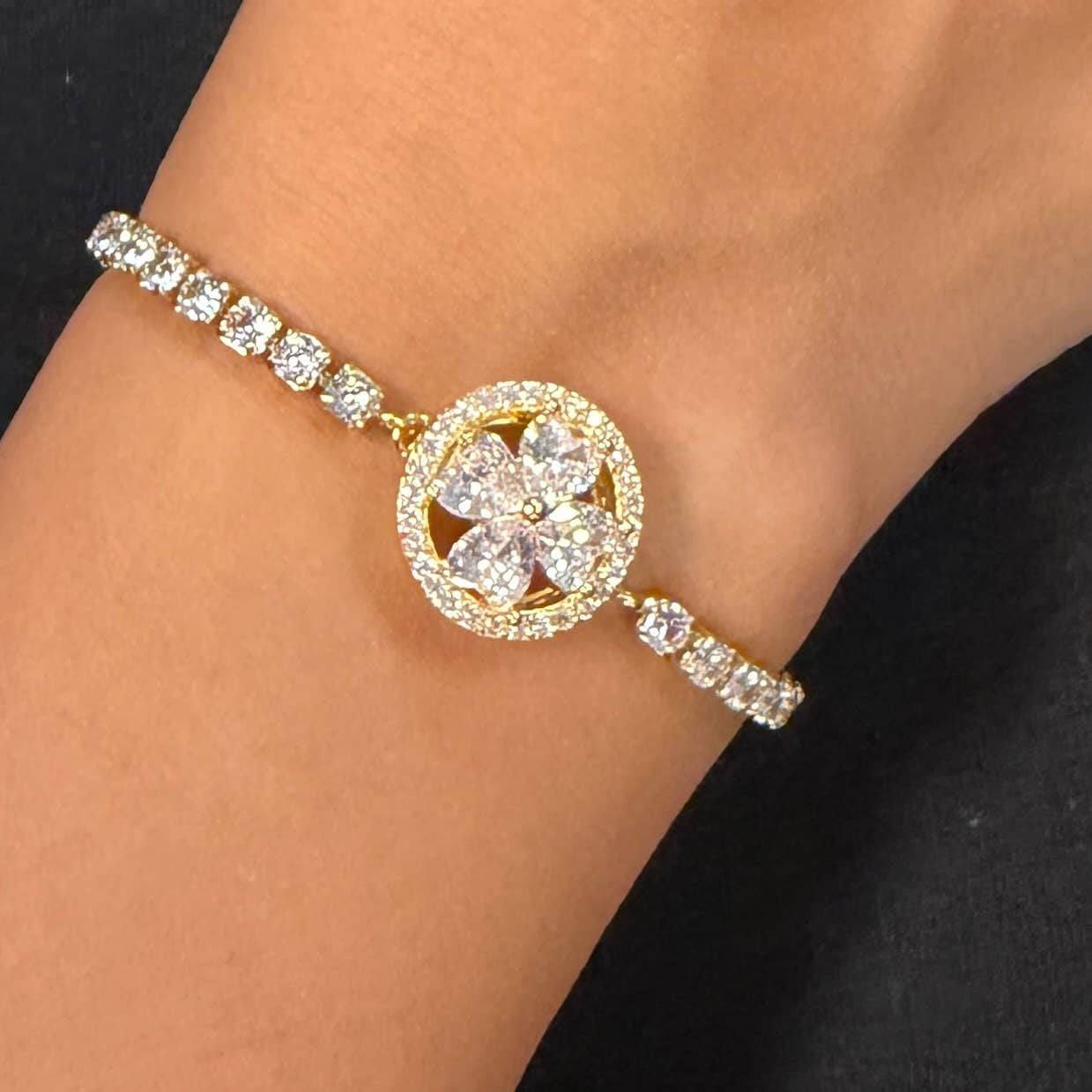 Rotating Spinner Halo Crystal Bracelet – Tennis Style