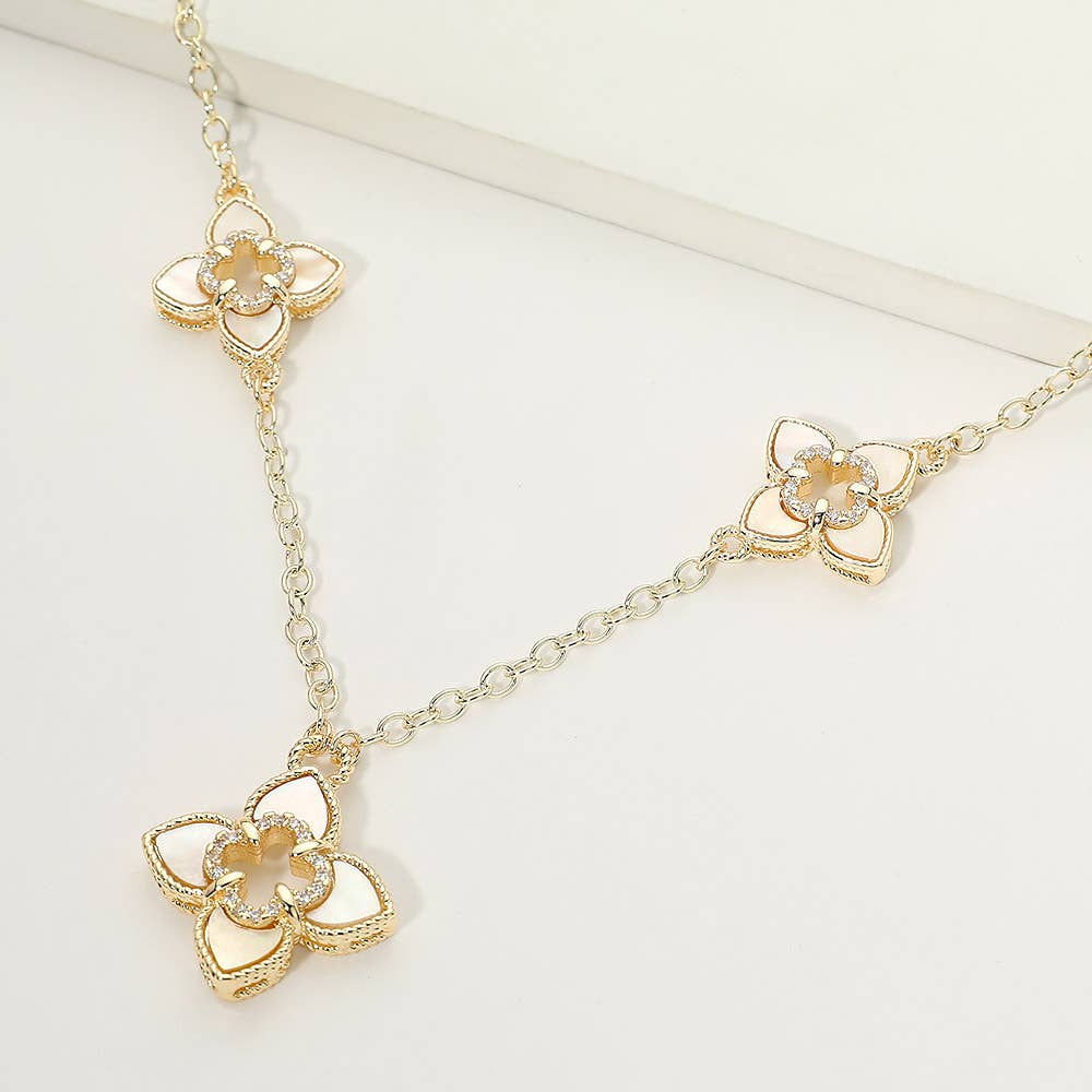 14K Gold Plated Rim Mother of Pearl Floral Charm Link Necklace