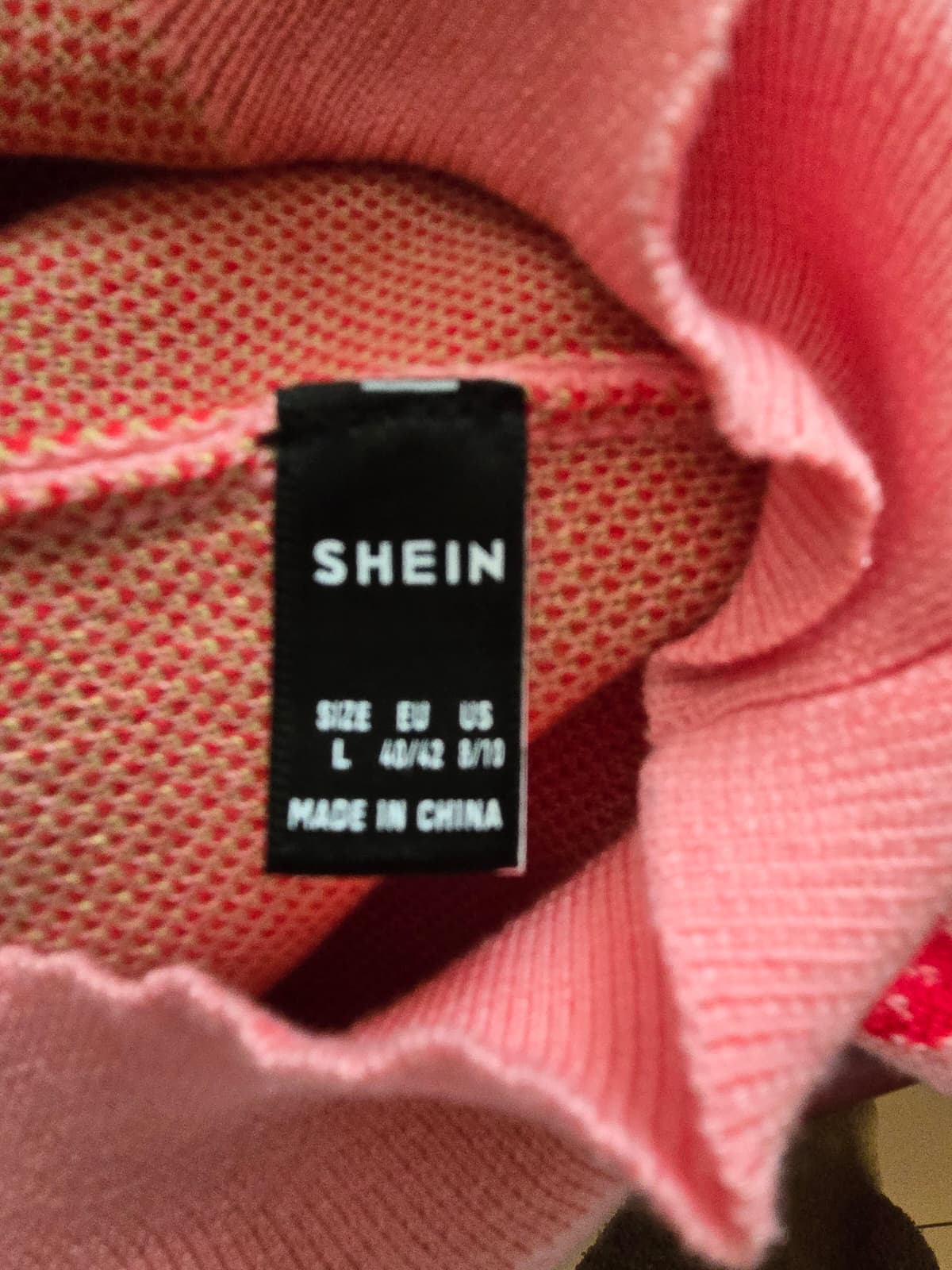 SHEIN Strawberry Print Knit Sweater – Women's Large – Never Worn