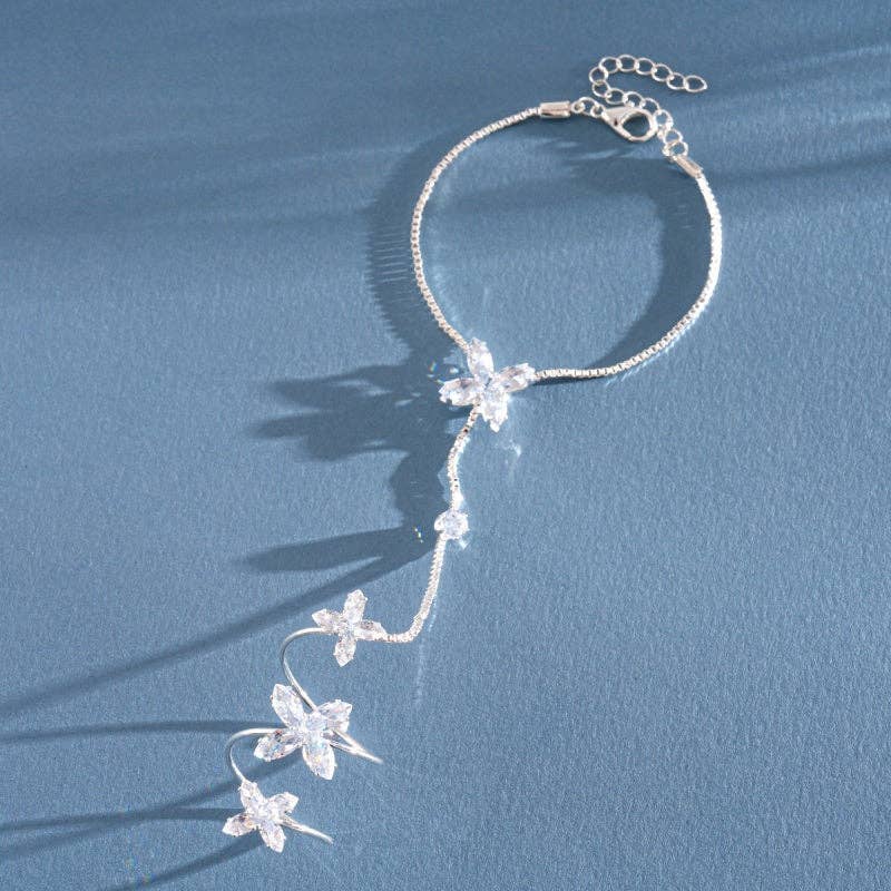 Four-Petal Flower Hand Chain Bracelet