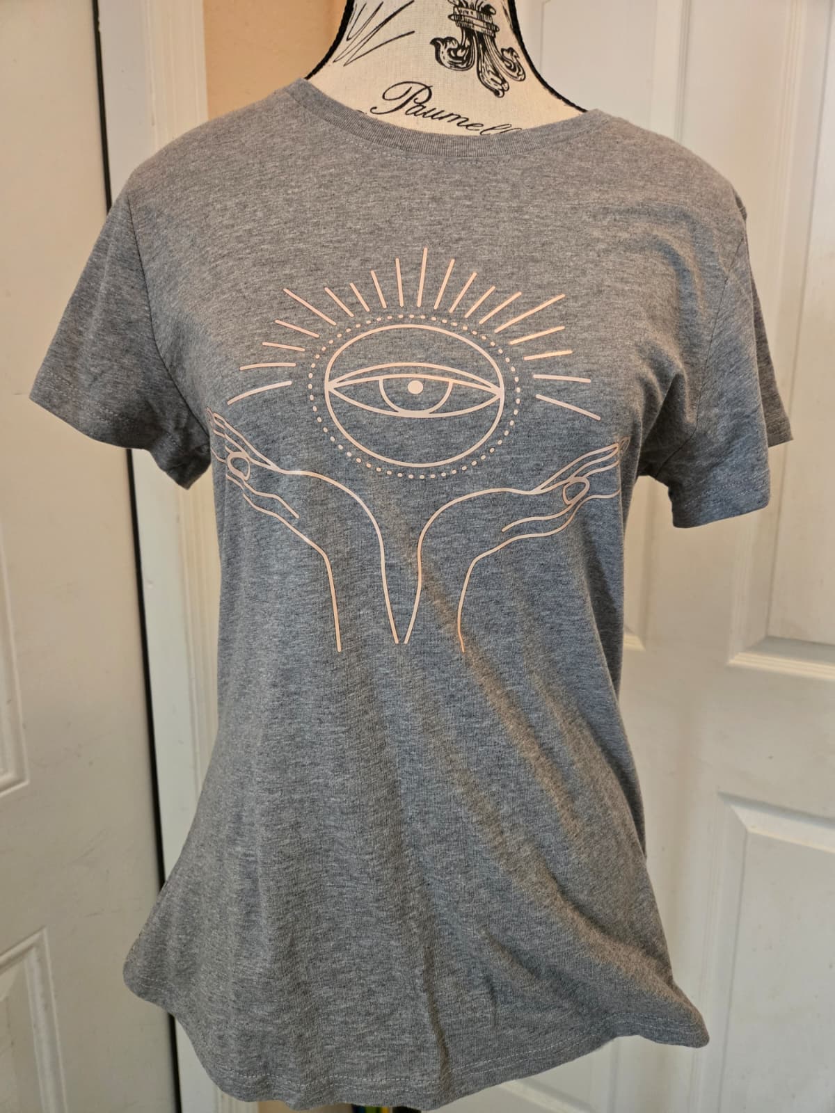 Women's Graphic Eye & Hands T-Shirt – Size Medium