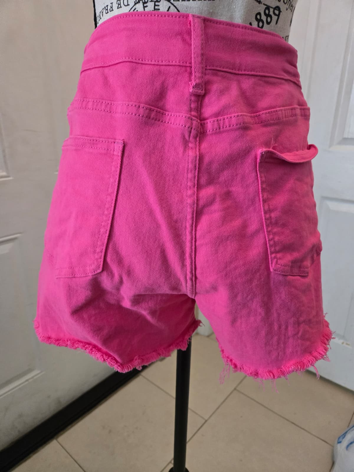 Hot Pink Distressed Denim Shorts – Size XL