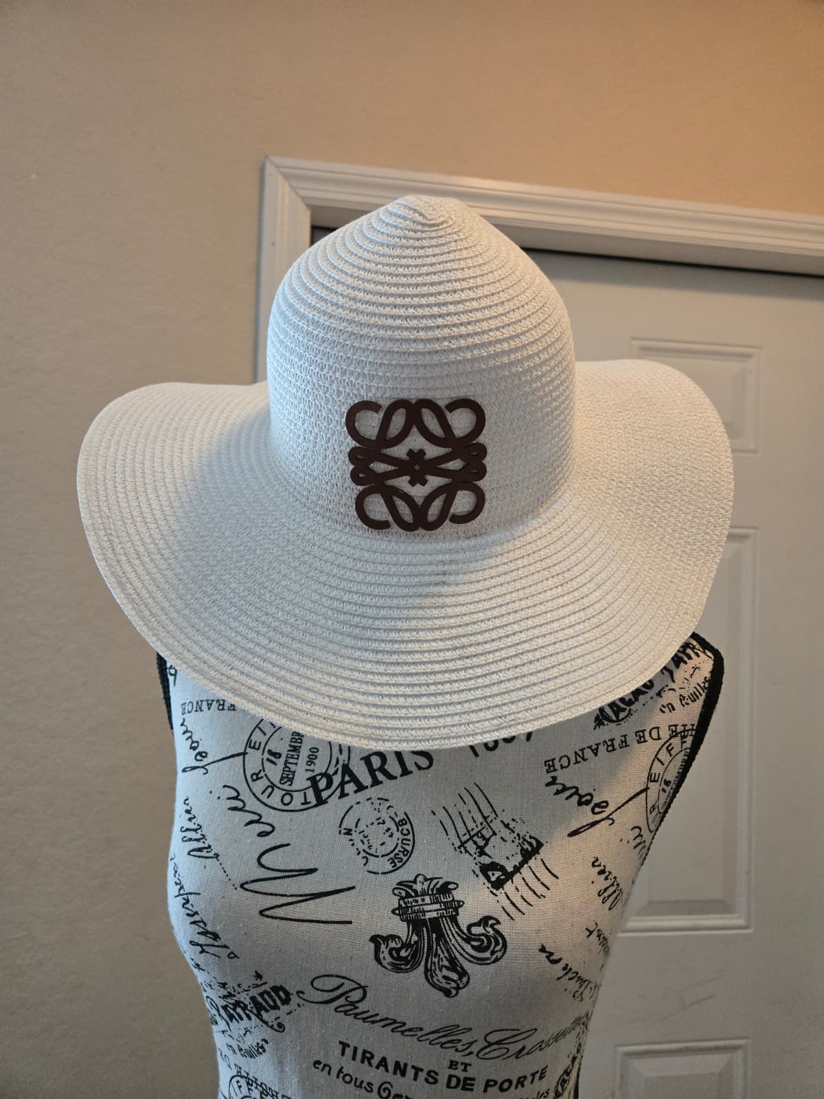 White Woven Wide‑Brim Hat