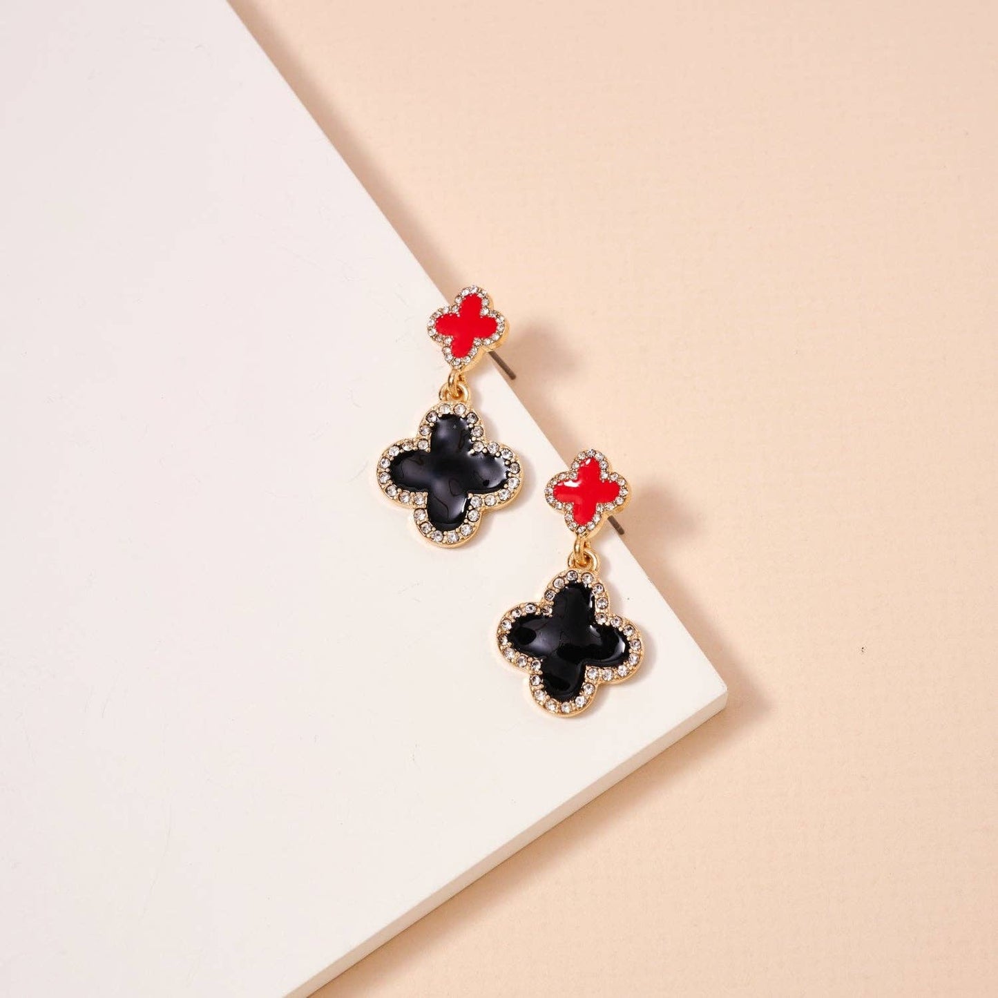 Game Day Enamel Clover Dangling | Earrings