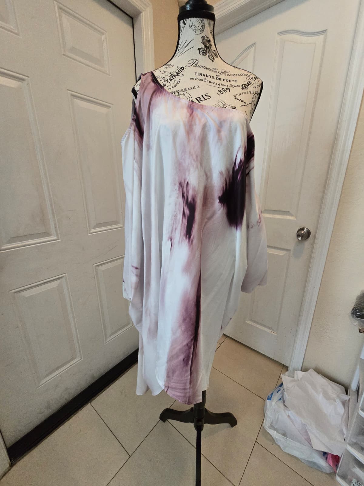 Emery Rose Purple & Pink Tie‑Dye Off-the‑Shoulder Dress with Tiger Face – Size Large