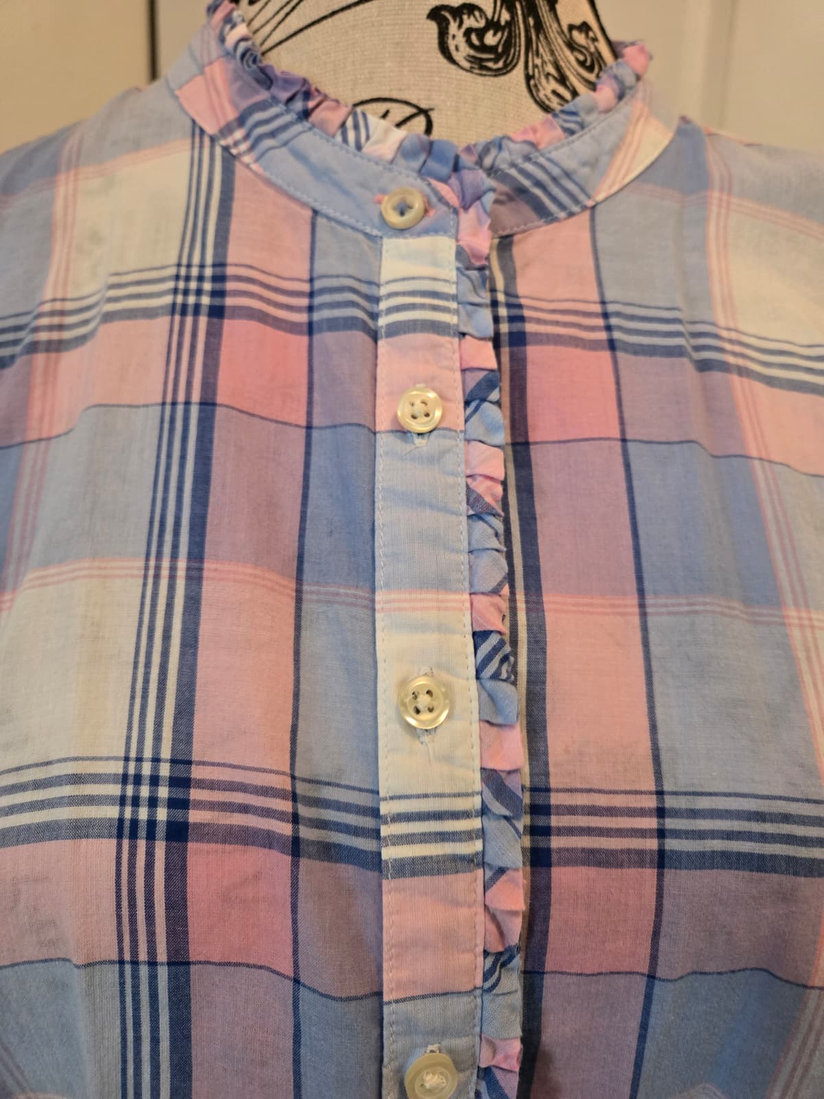 Talbots Ruffled Collar Plaid Button‑Up Shirt – Size Medium