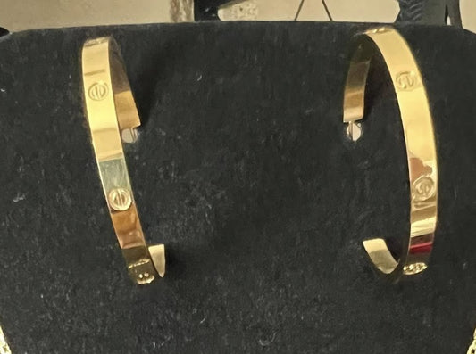 Statement Hoops with Screw Design