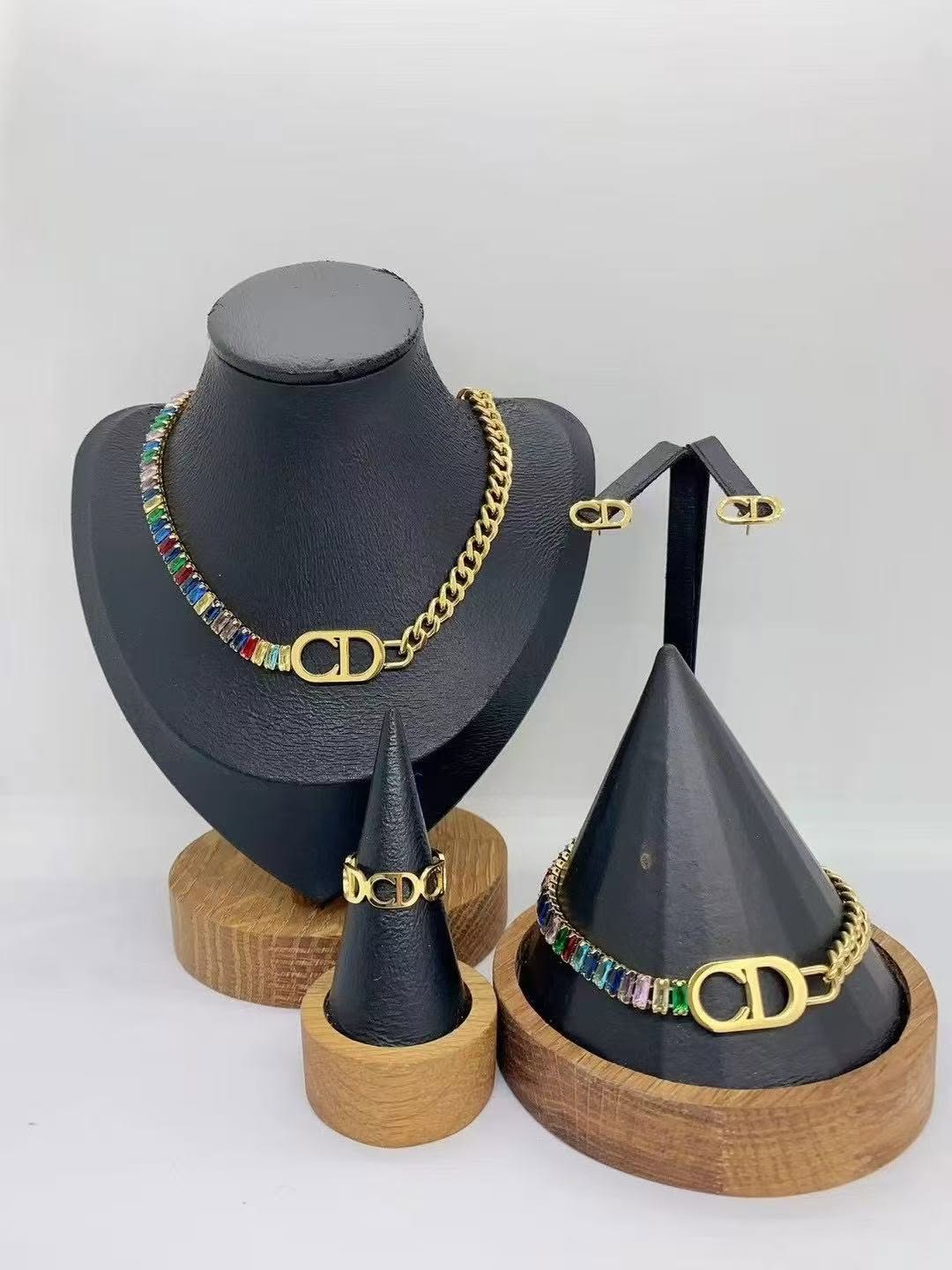 Gold‑Tone Gemstone Emblem Jewelry Set