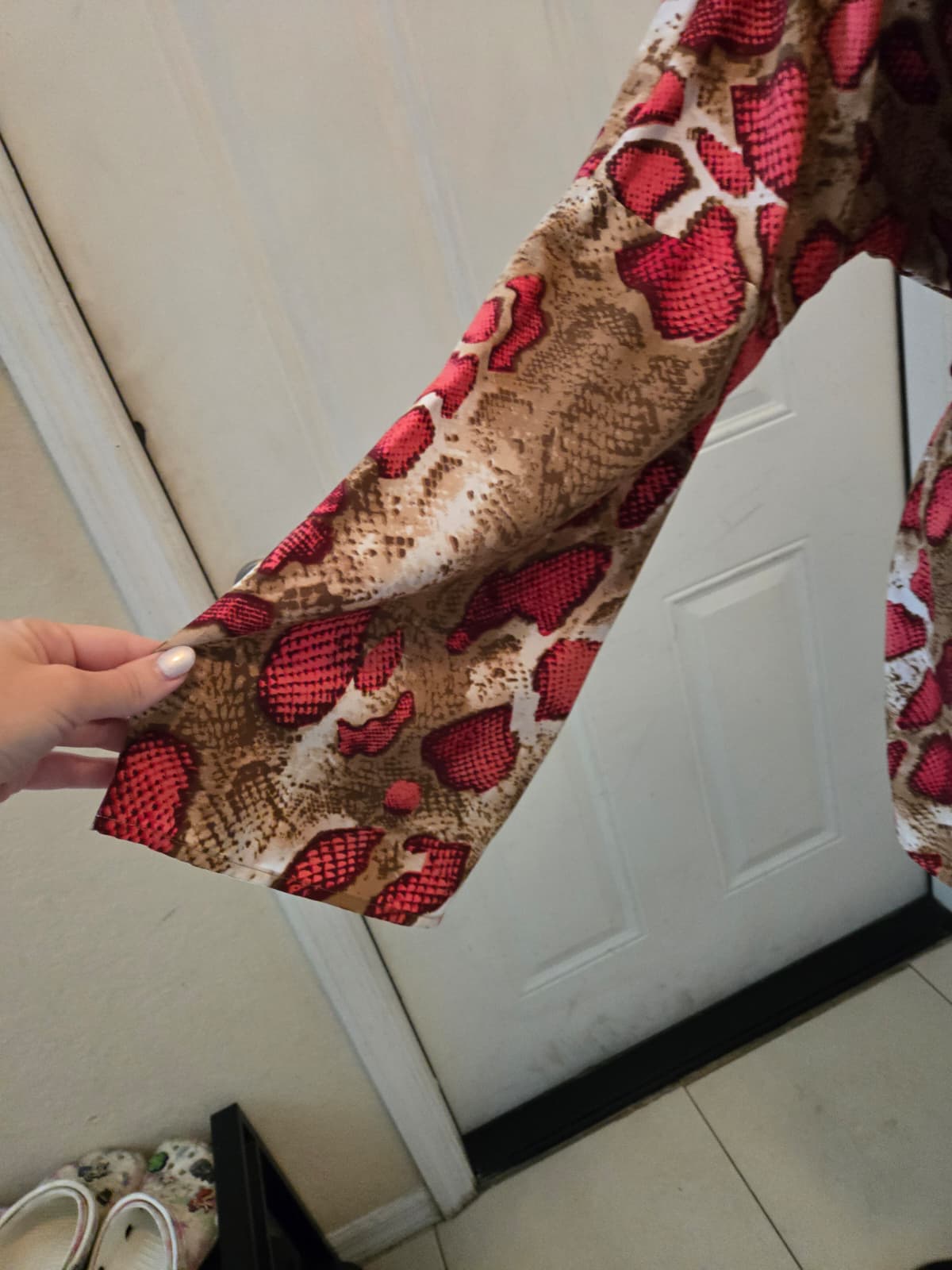 Eilly Bazar Snakeskin Print Long‑Sleeve Romper – Size Medium