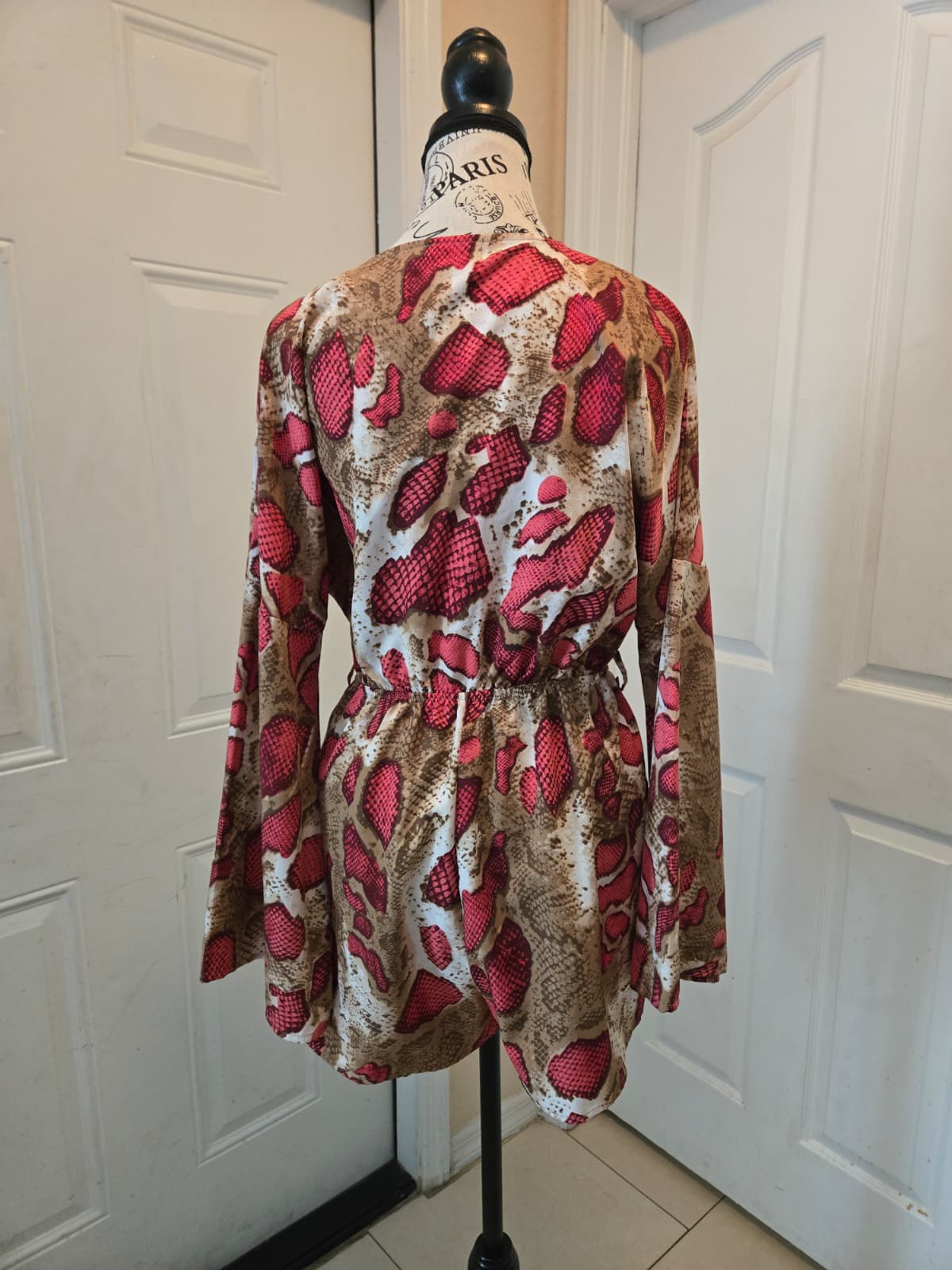 Eilly Bazar Snakeskin Print Long‑Sleeve Romper – Size Medium