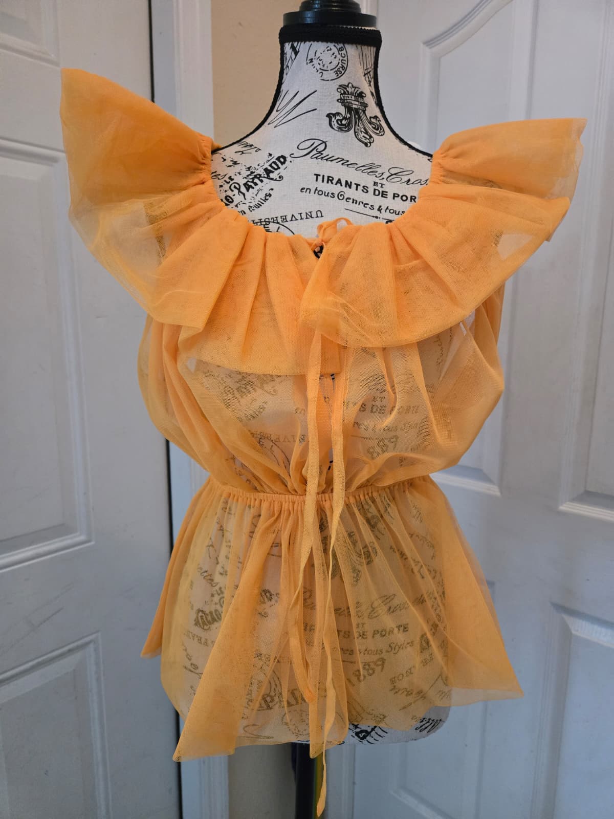 Brand New AKIRA Sheer Organza Top – Size Large