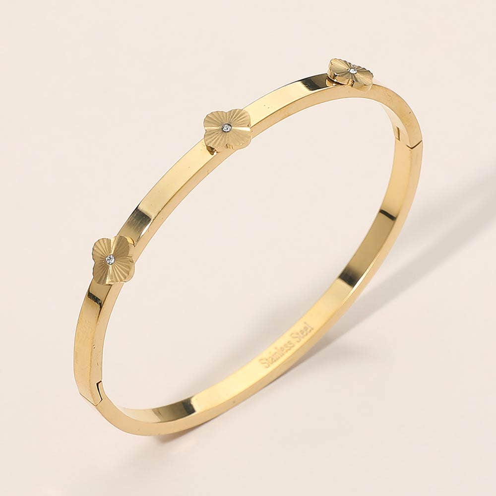 Stainless Steel Center Quatrefoil Station Hinged Bangle Bracelet