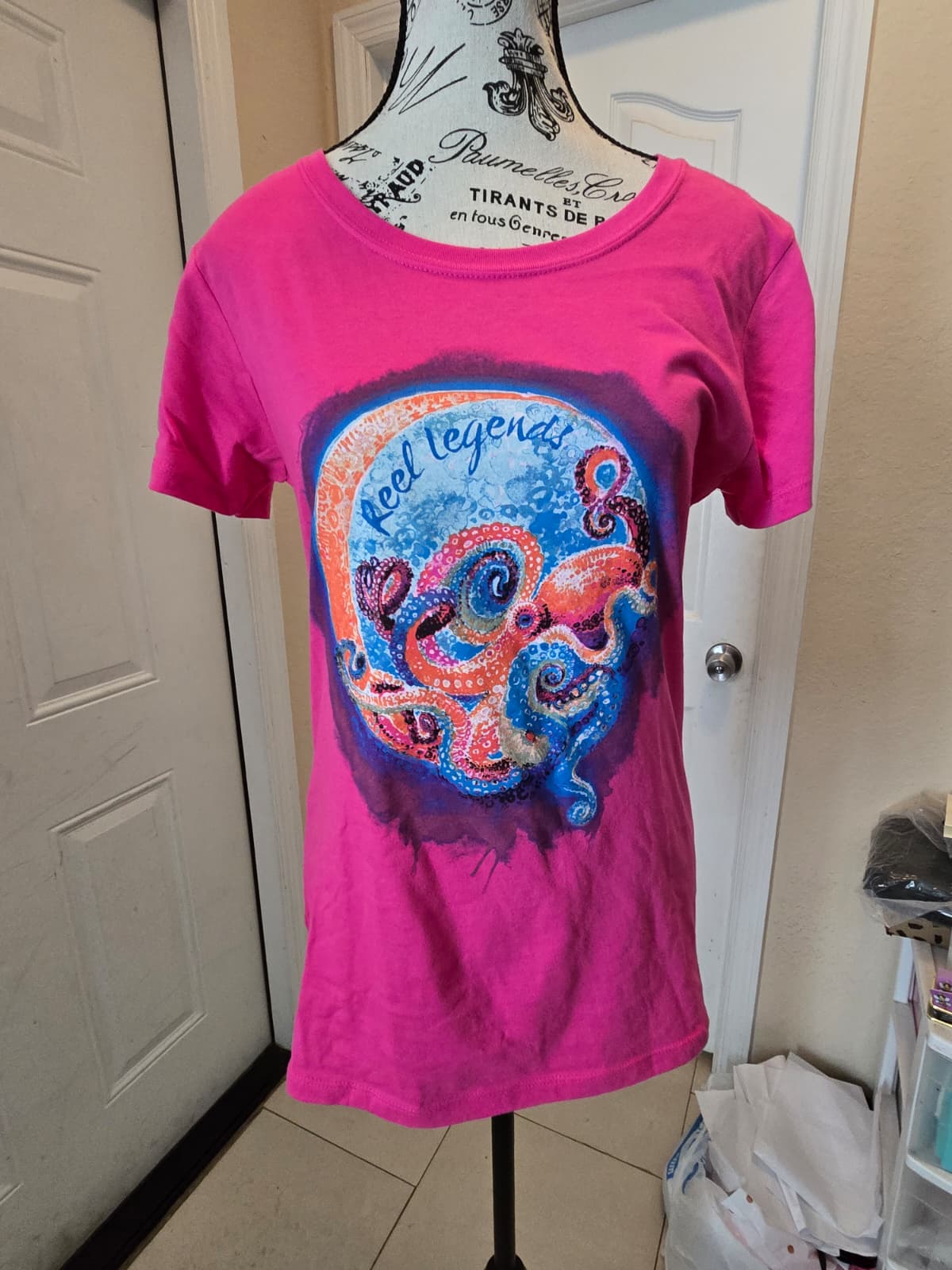 Reel Legends Graphic Octopus Tee – Size Medium