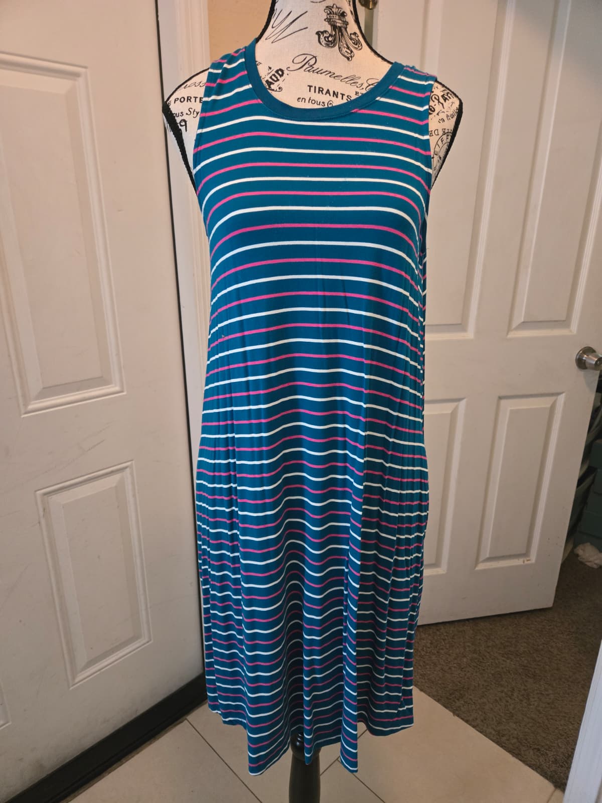 Time & Tru Sleeveless Striped Dress with Functional Pockets – Size Medium