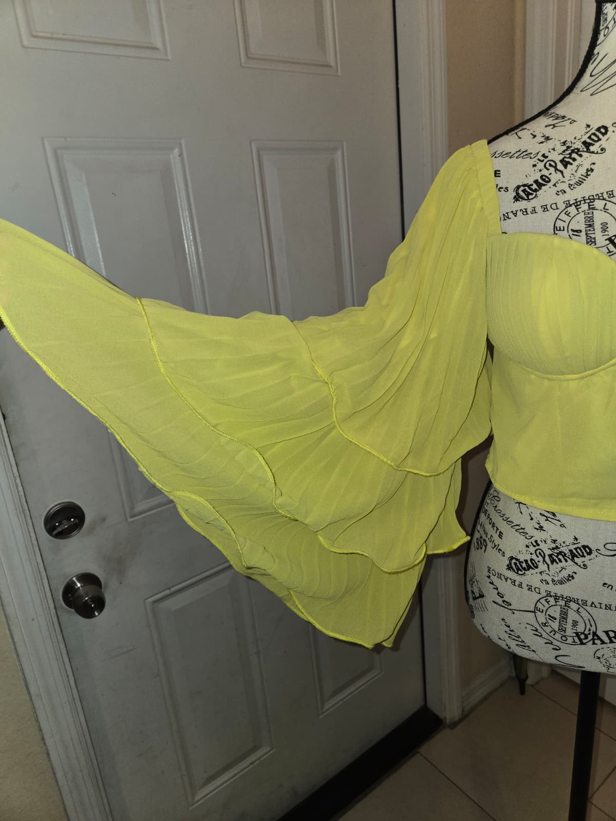 SHEIN Lemon Yellow Crop Top – Size Large – Never Worn