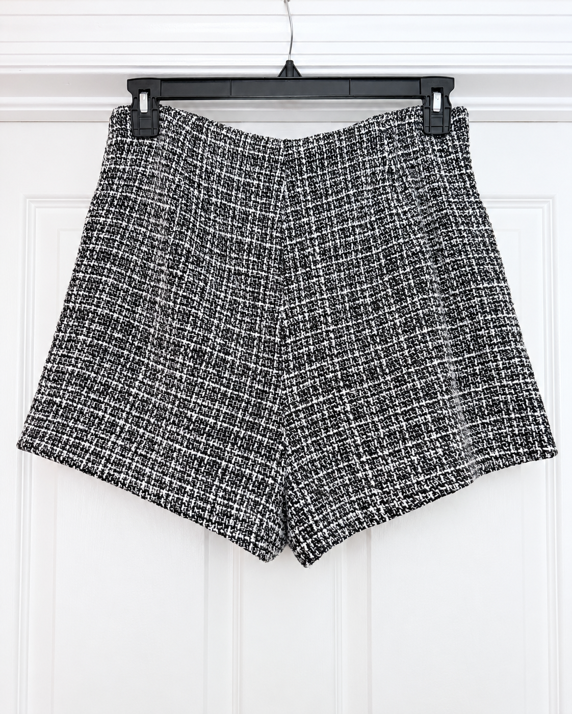 SHEIN Black & White Tweed Pearl Button Shorts Size L