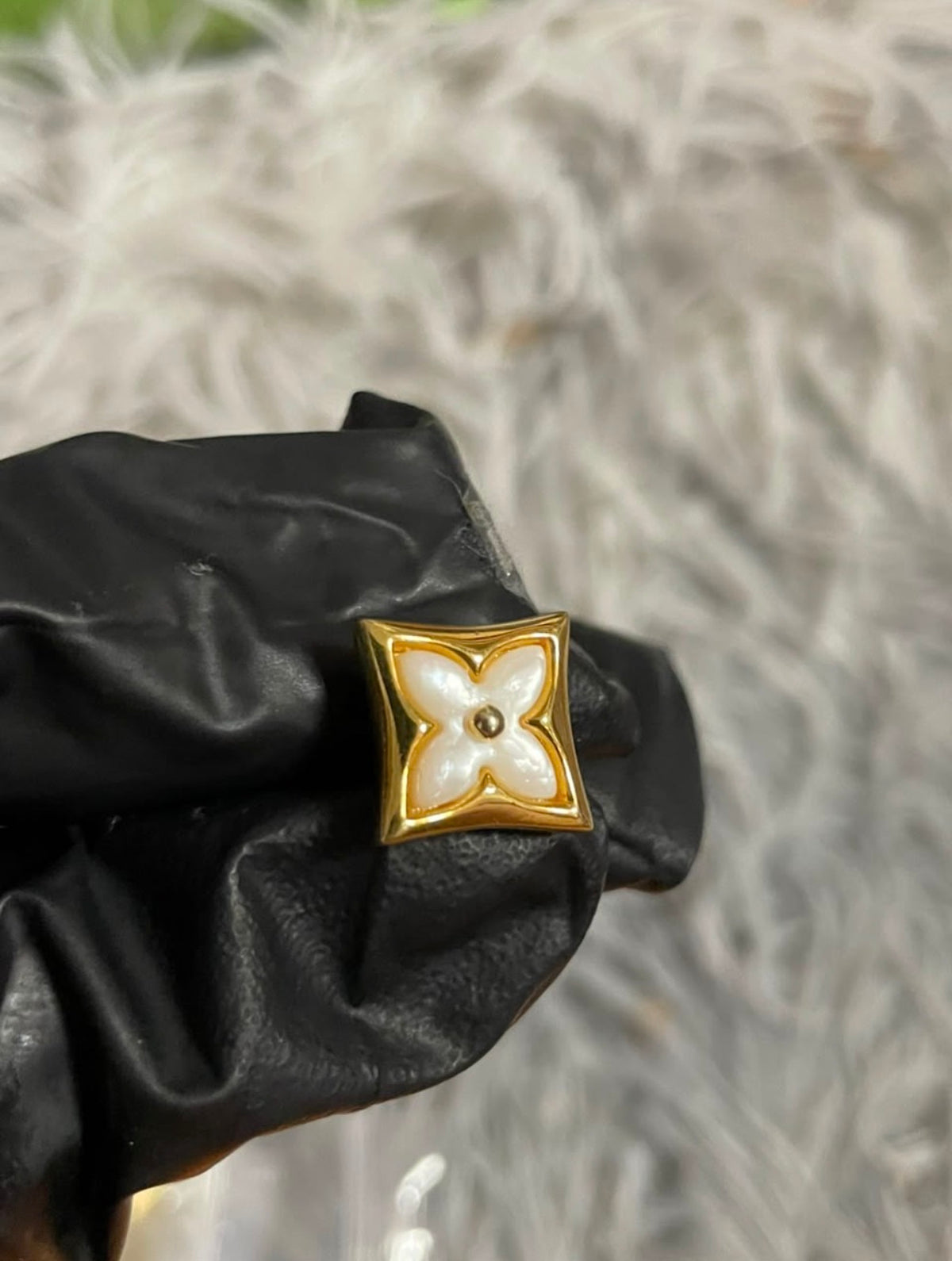 Mixed‑Metal Floral Motif Jewelry Set