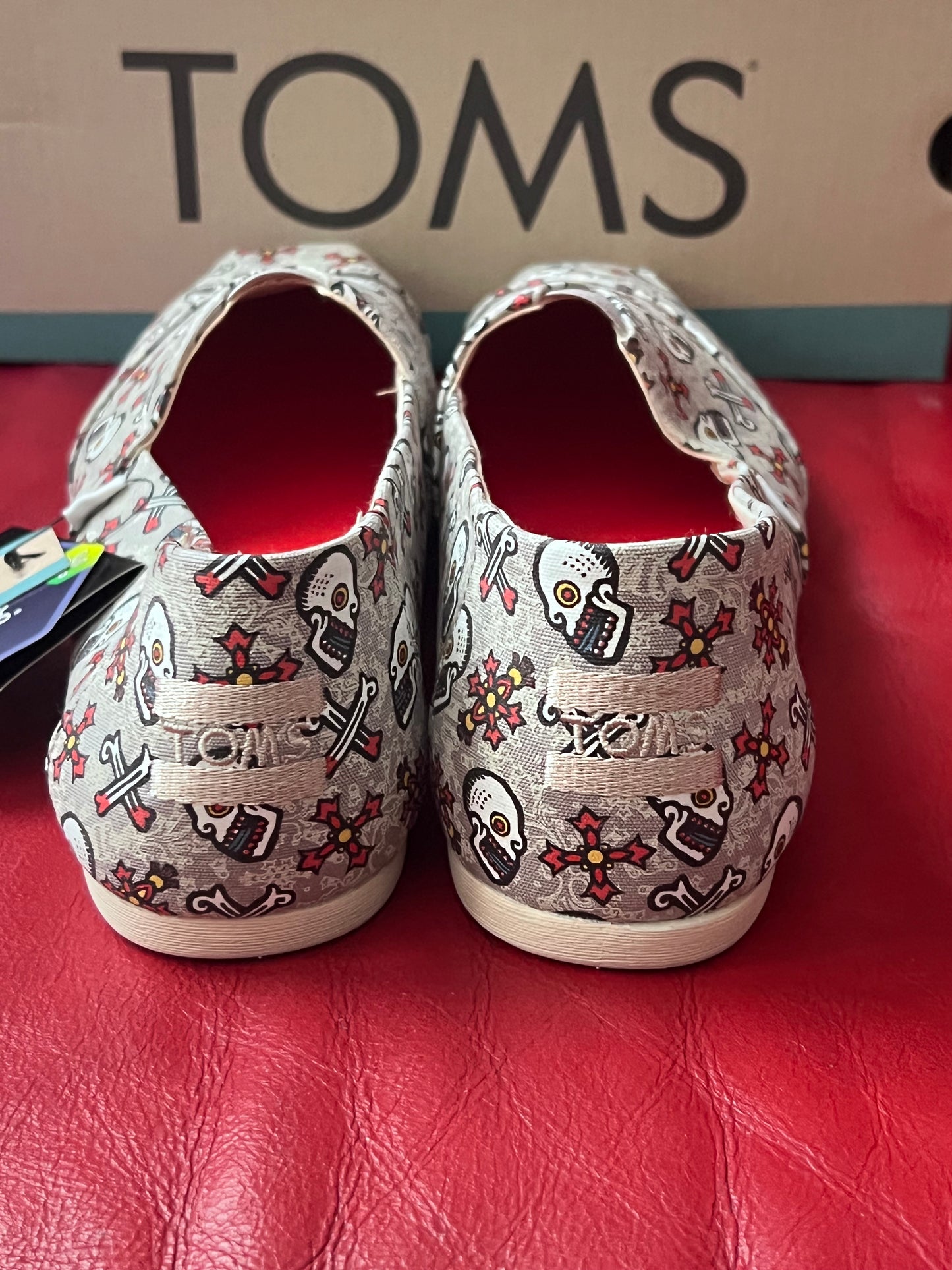 Authentic TomsxPRINTGONZALEZ Poctil Grey Glow in the Dark Women's Slipons size 9